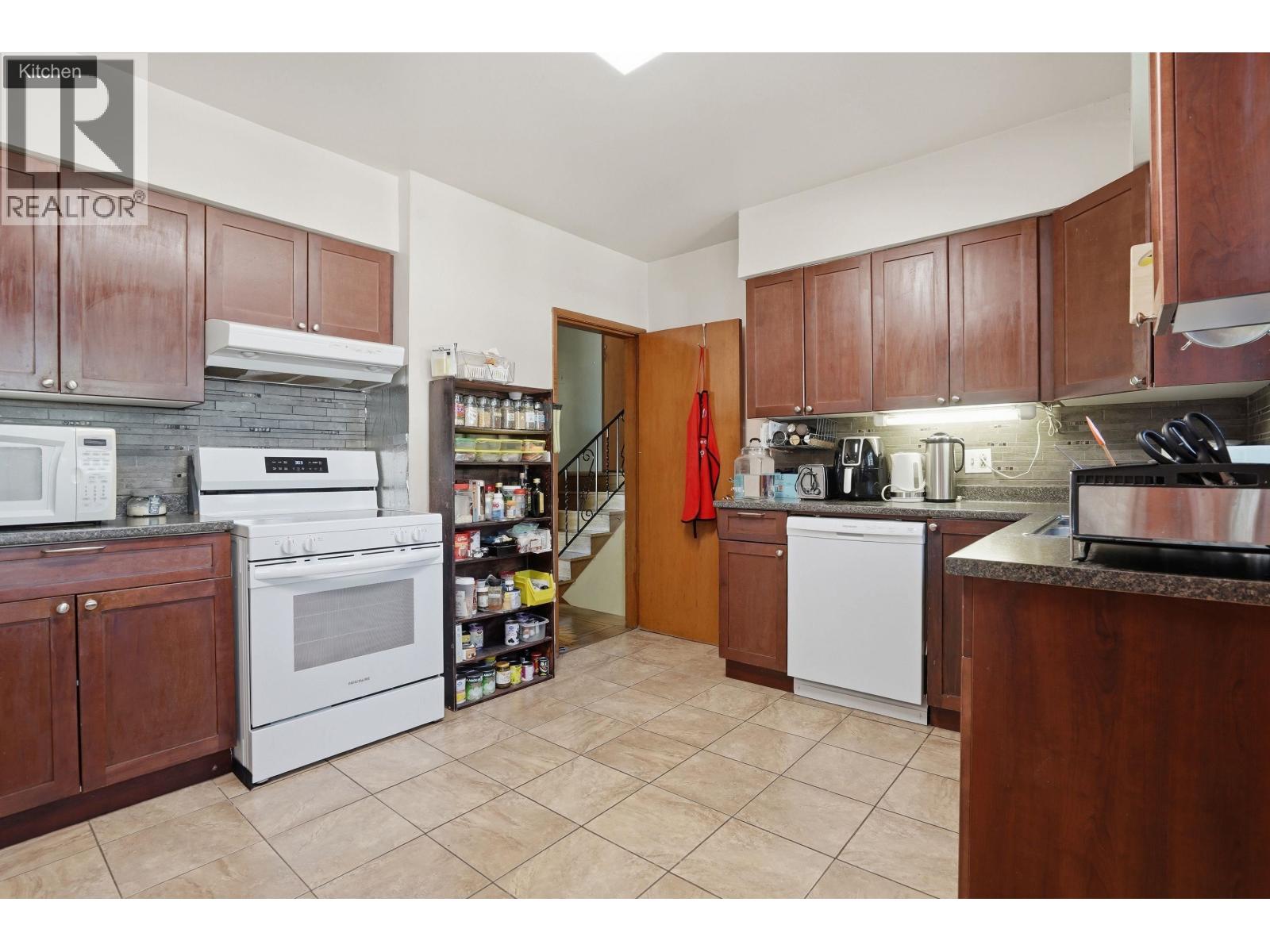 9645 David Drive, Burnaby, British Columbia  V3J 1H2 - Photo 8 - R3136904