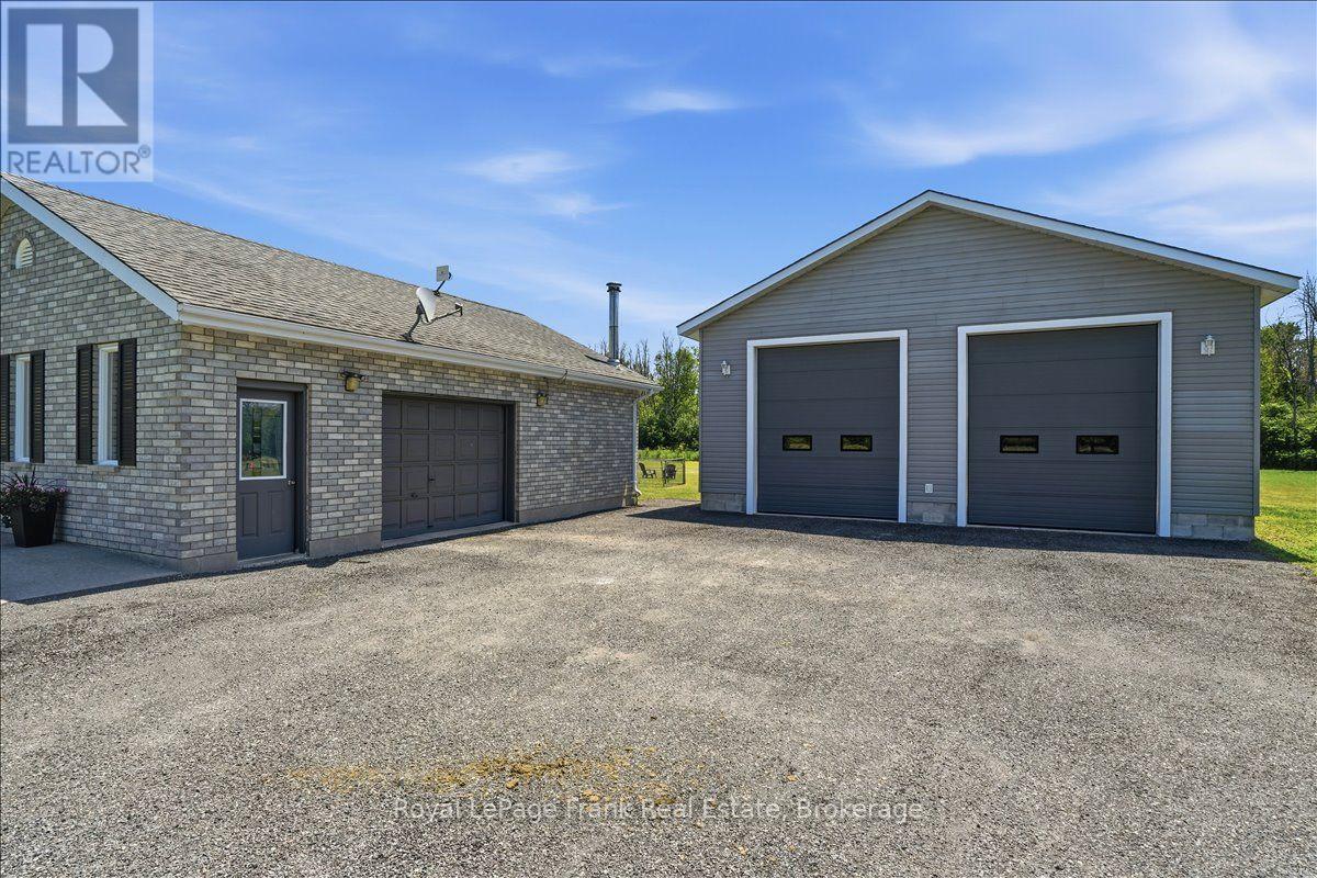 1400 Casey Road, Belleville, Ontario  K8N 4Z6 - Photo 4 - X13547356