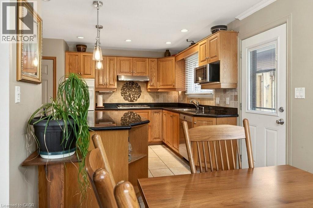 161 Manning Avenue, Hamilton, Ontario  L9A 3G1 - Photo 17 - 40829515