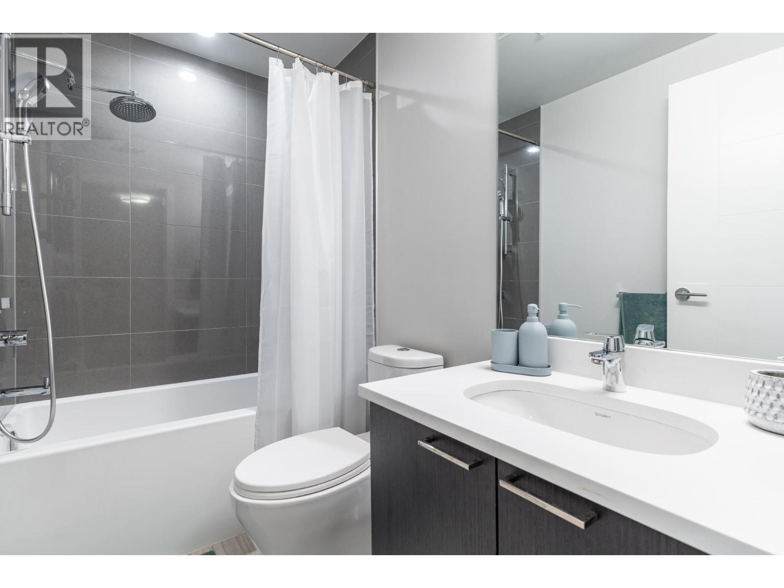 301 4289 Hastings Street, Burnaby, British Columbia V5C 0K9 - Photo 15 - R3156336