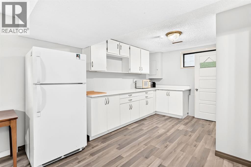1949 Lytton Crescent SE, Calgary, Alberta  T2C 1K9 - Photo 25 - A2337494