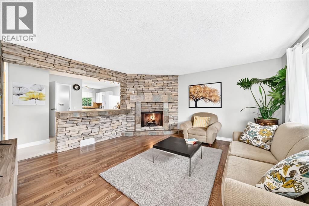 1949 Lytton Crescent SE, Calgary, Alberta  T2C 1K9 - Photo 5 - A2337494
