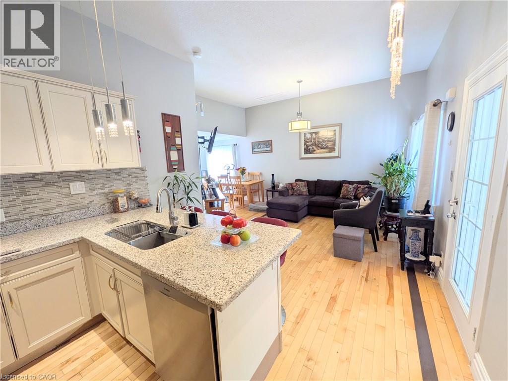 7 Campbell Avenue, Hamilton, Ontario  L8L 2M7 - Photo 11 - 40856725