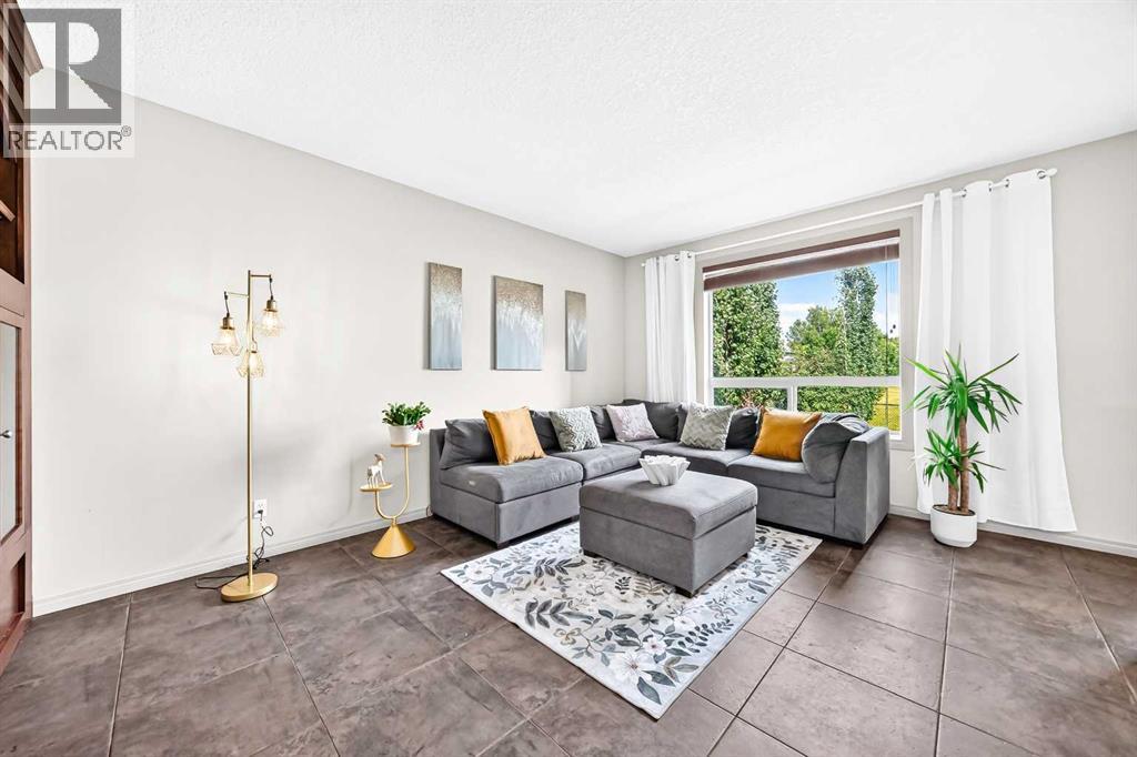 14 Springborough Crescent SW, Calgary, Alberta  T3H 5M5 - Photo 5 - A2333756
