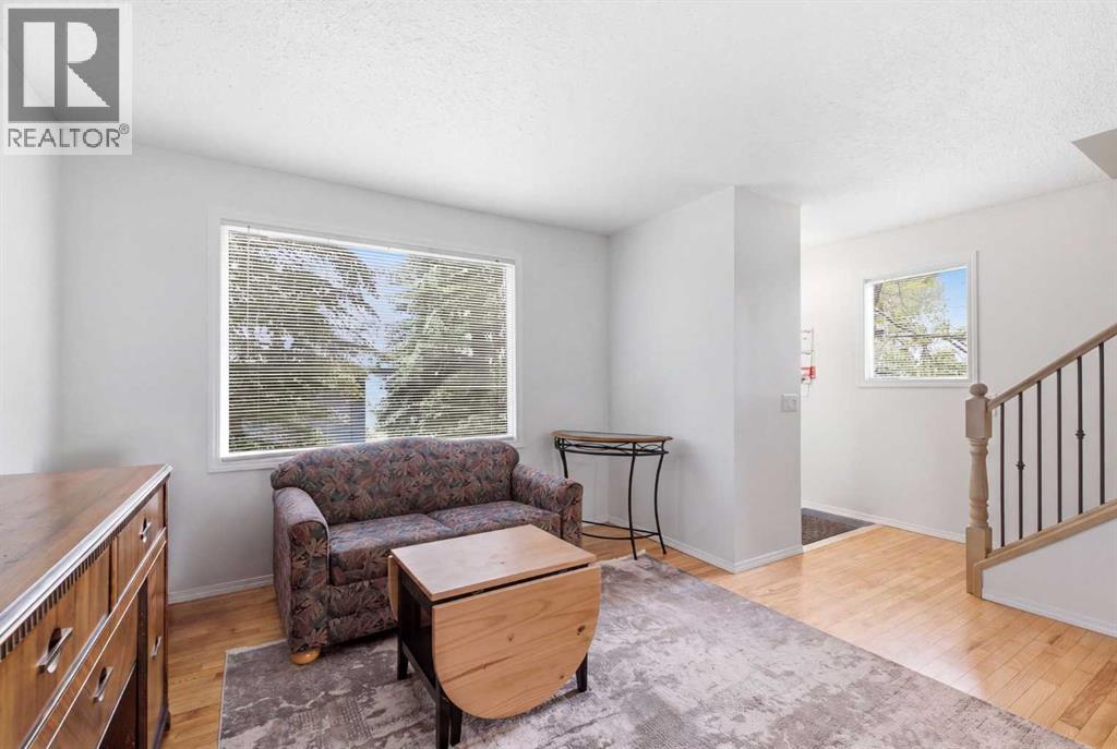 12, 800 Bowcroft Place, Cochrane, Alberta  T4C 1B9 - Photo 4 - A2336049