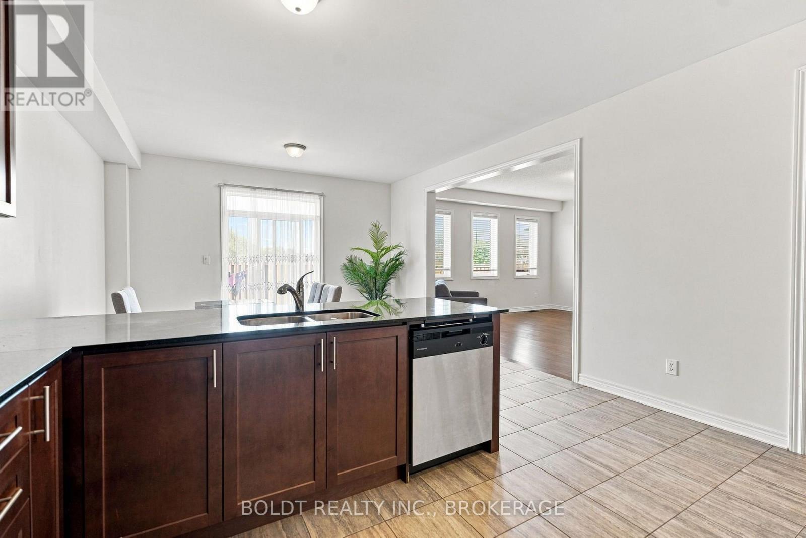 85 Homestead Way, Thorold, Ontario  L2V 0J8 - Photo 11 - X13690078
