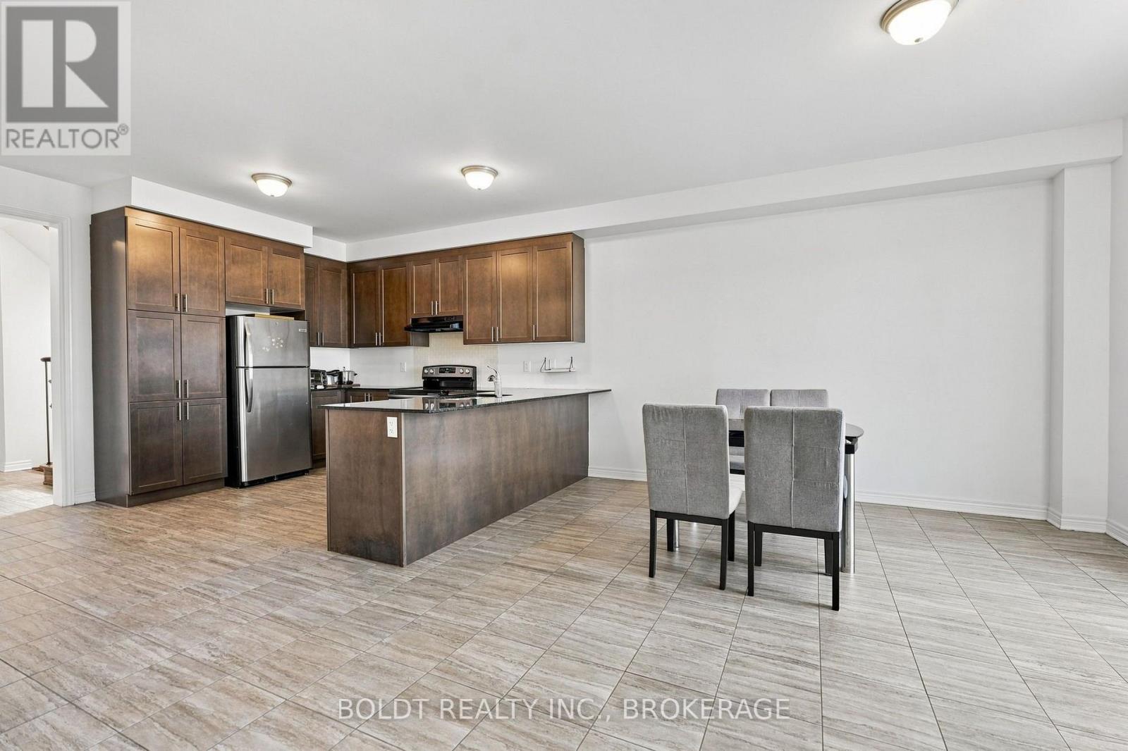 85 Homestead Way, Thorold, Ontario  L2V 0J8 - Photo 8 - X13690078