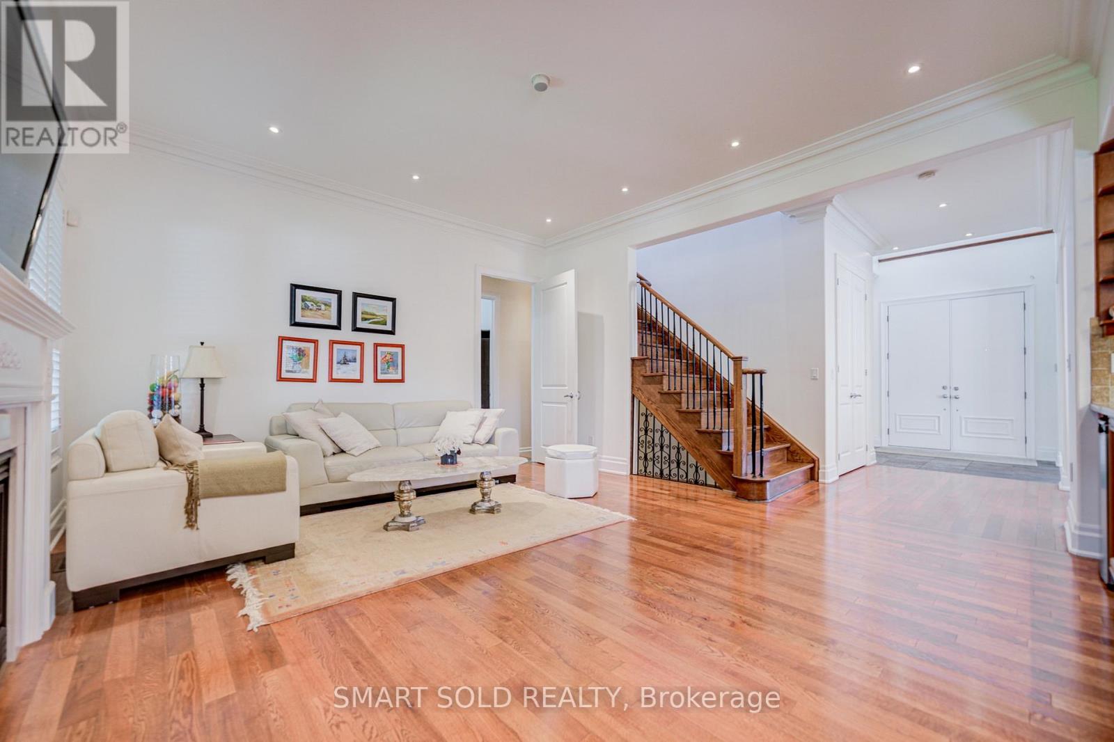 6 Brill Crescent, Toronto, Ontario  M2R 2X3 - Photo 12 - C13690052