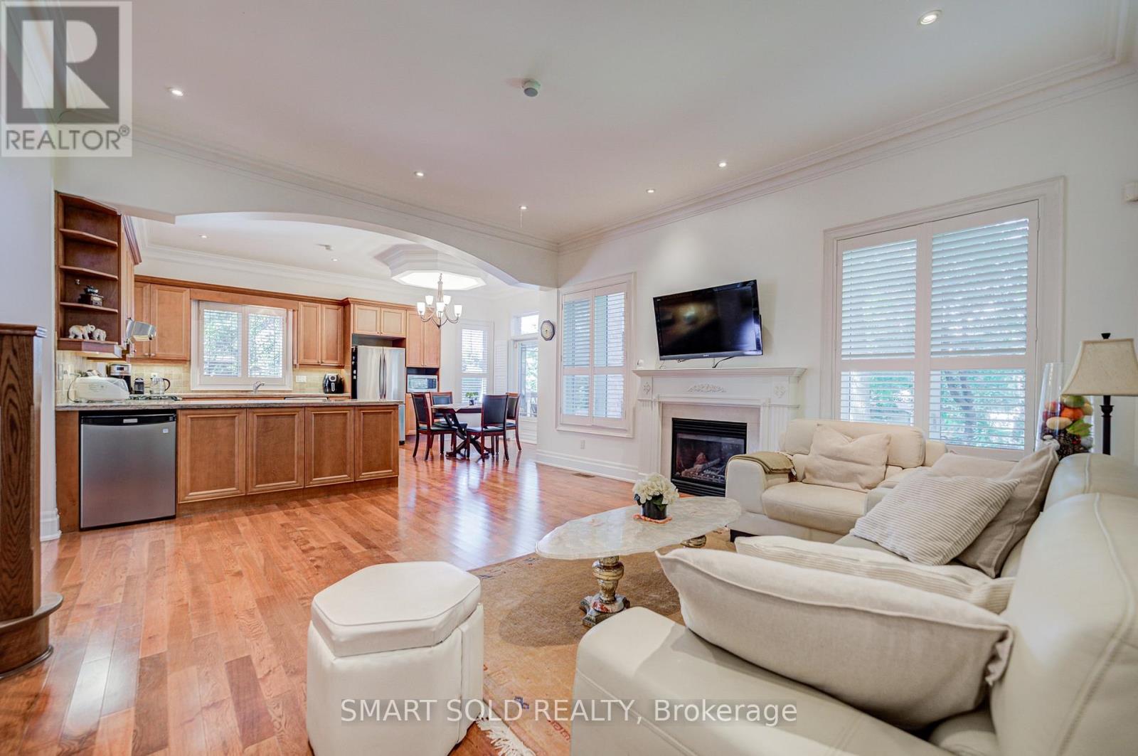 6 Brill Crescent, Toronto, Ontario  M2R 2X3 - Photo 13 - C13690052