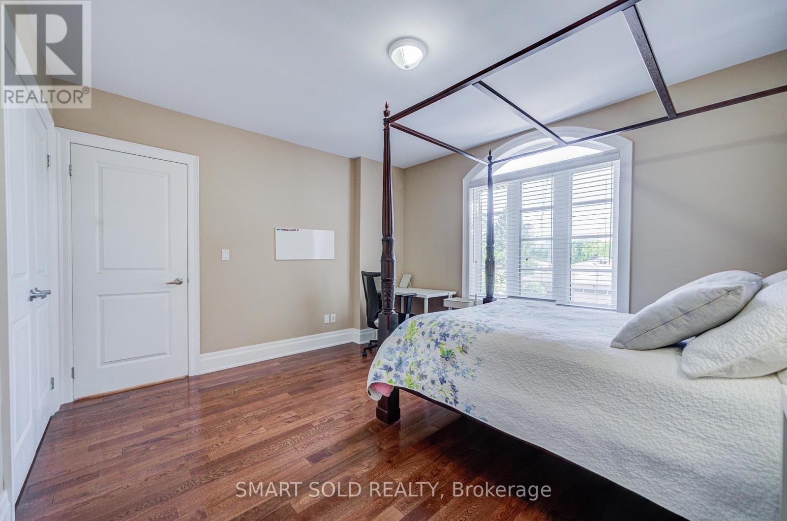 6 Brill Crescent, Toronto, Ontario  M2R 2X3 - Photo 29 - C13690052