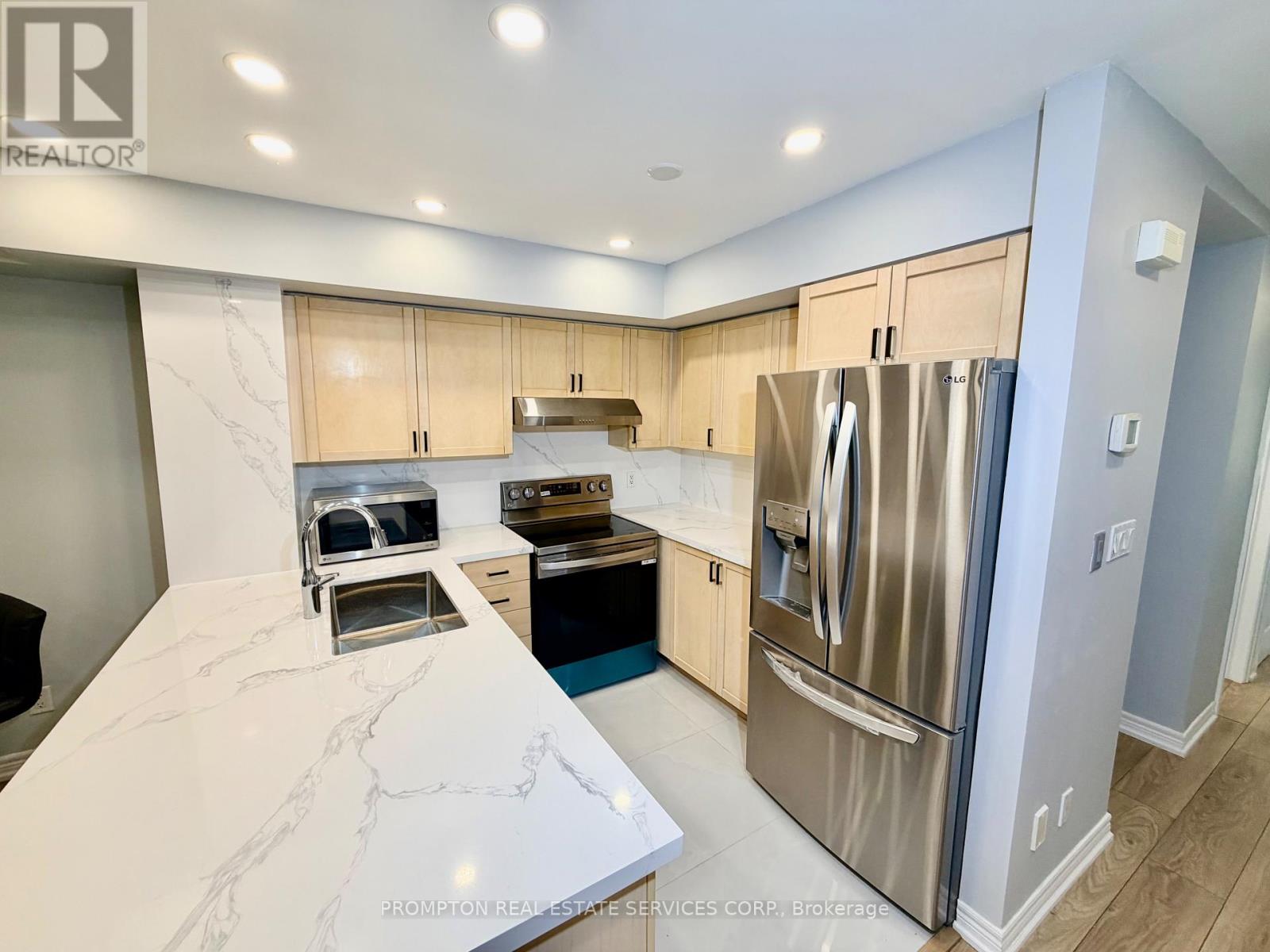 11 - 285 ANTIBES DRIVE, Toronto, Ontario