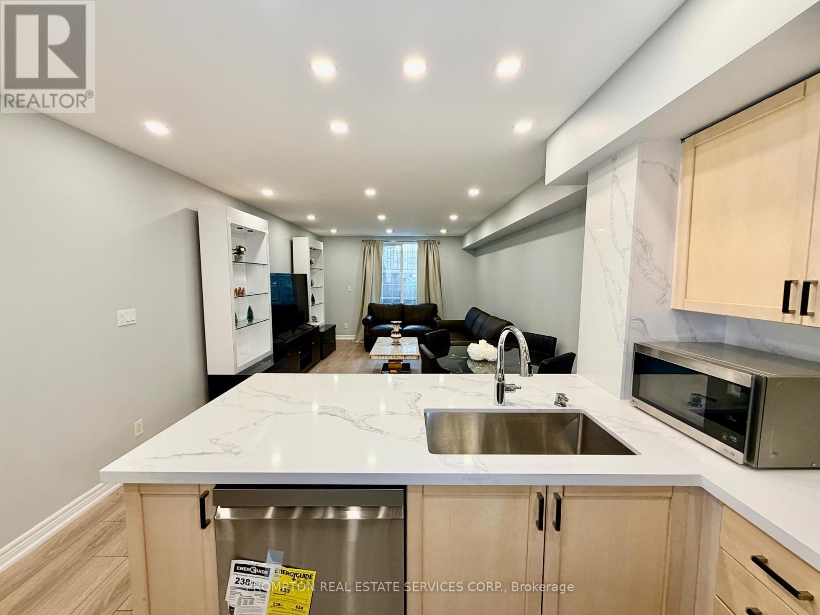 11 - 285 Antibes Drive, Toronto, Ontario  M2R 3X9 - Photo 2 - C13690054