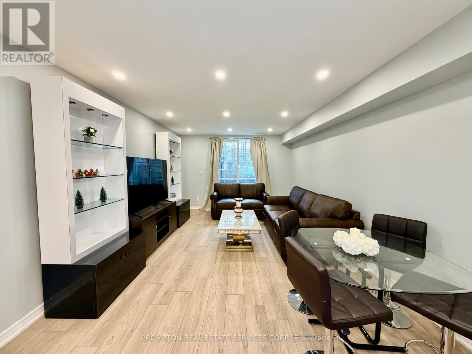 11 - 285 Antibes Drive, Toronto, Ontario  M2R 3X9 - Photo 4 - C13690054