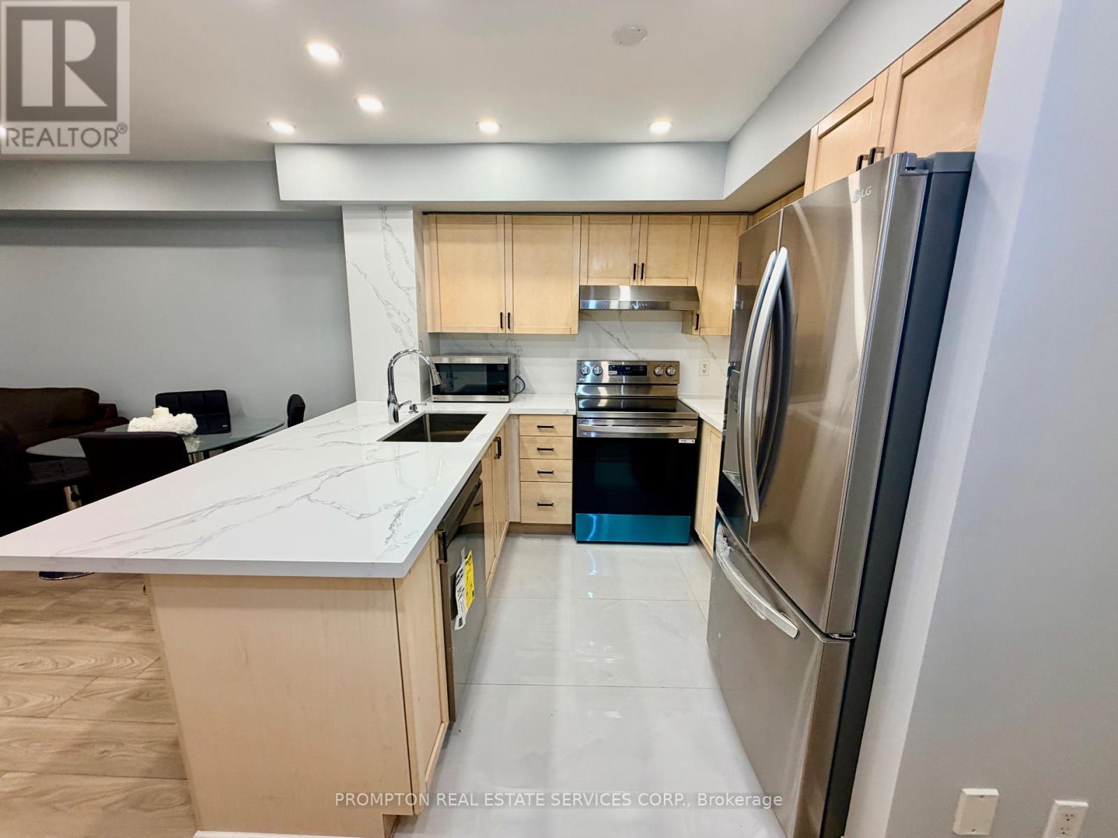 11 - 285 Antibes Drive, Toronto, Ontario  M2R 3X9 - Photo 7 - C13690054