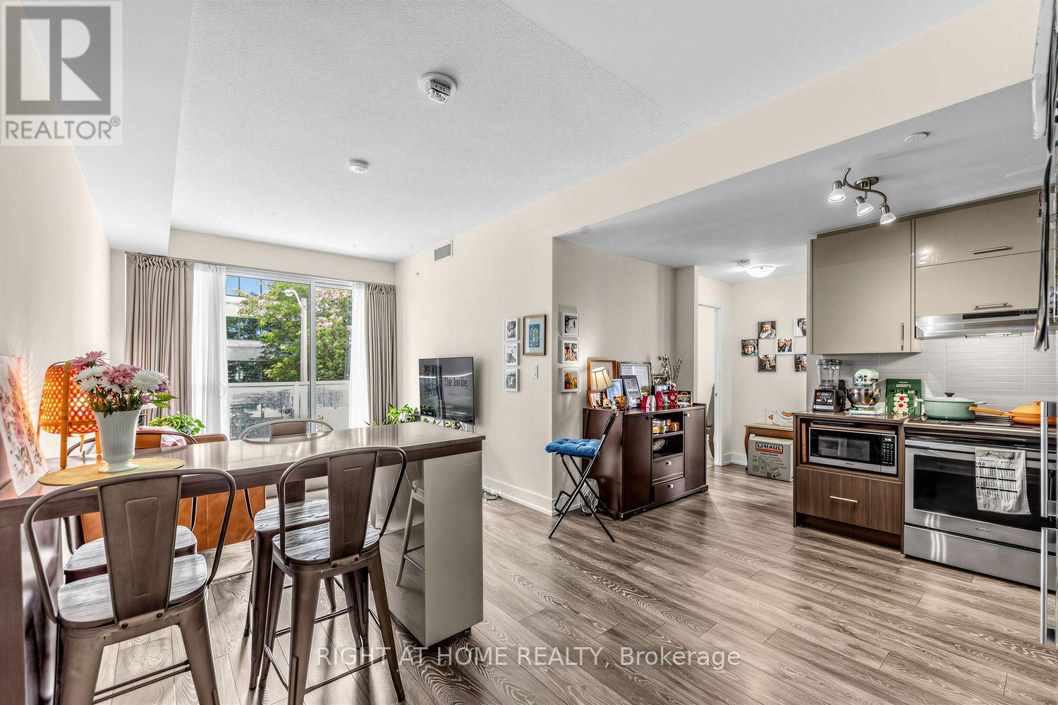 2 - 180 Fairview Mall Drive, Toronto, Ontario M2J 0G4 - Photo 2 - C13690084