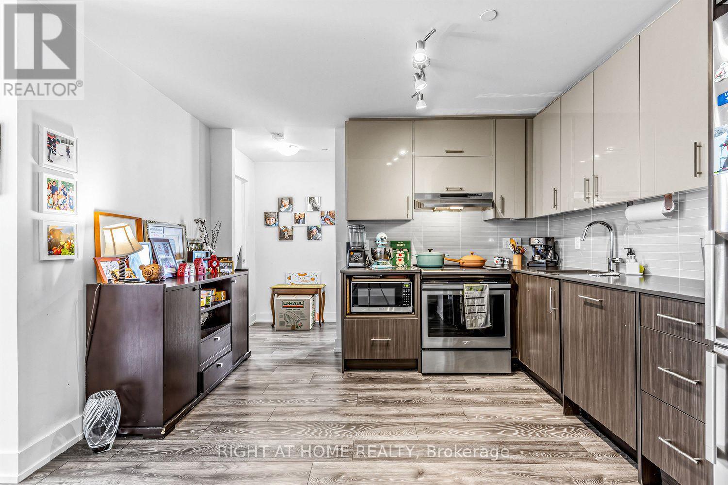 2 - 180 Fairview Mall Drive, Toronto, Ontario  M2J 0G4 - Photo 11 - C13690090