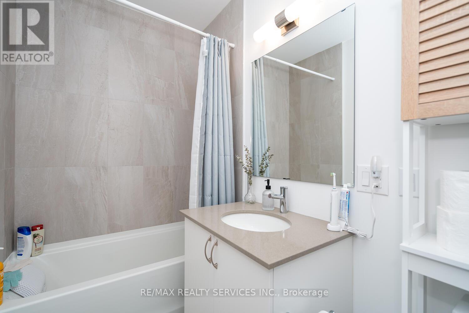 108 - 56 Lakeside Terrace, Barrie, Ontario L4M 7B9 - Photo 38 - S13690072