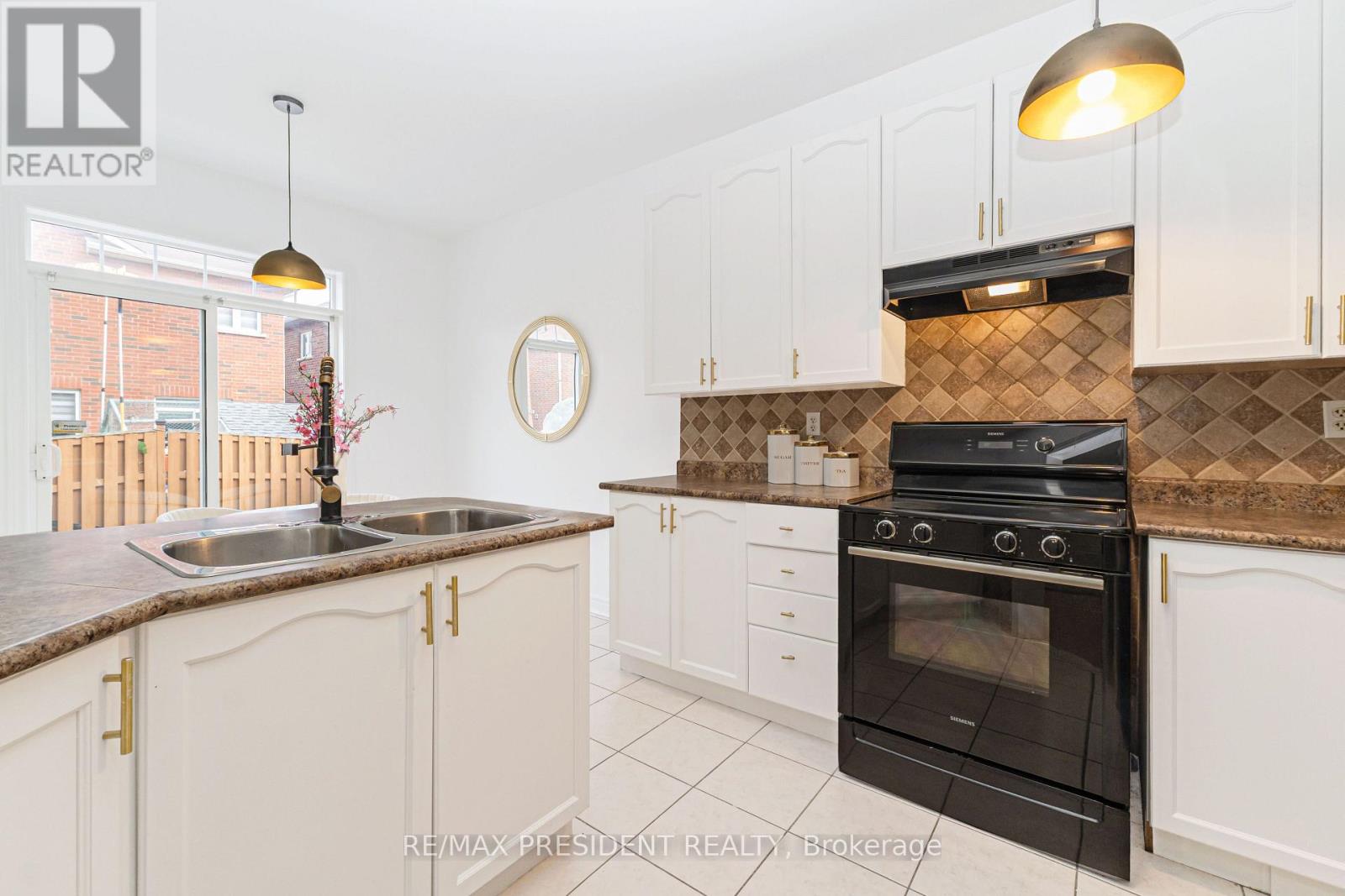 29 Prudhomme Drive, Brampton, Ontario  L6R 0G9 - Photo 17 - W13690046