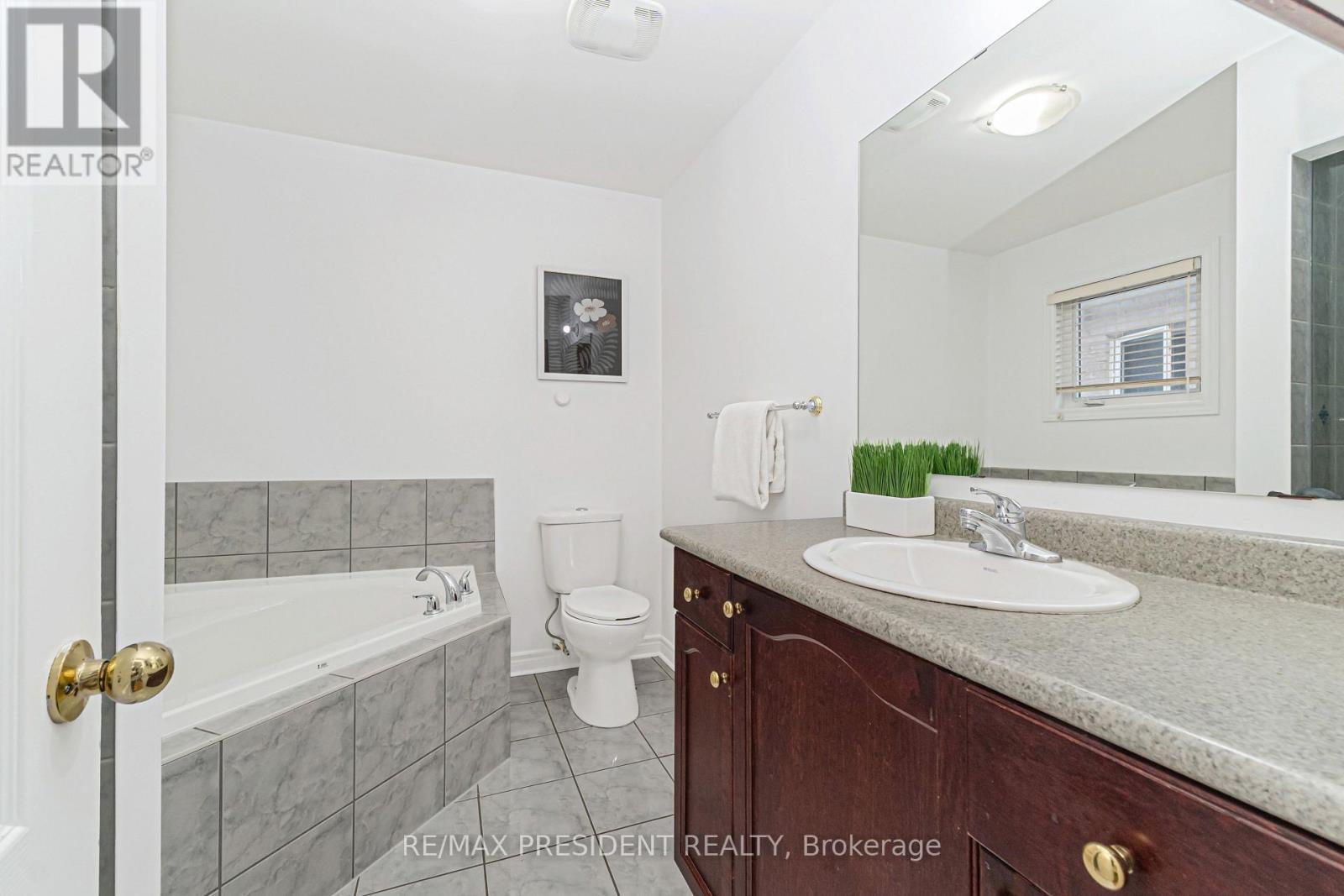 29 Prudhomme Drive, Brampton, Ontario  L6R 0G9 - Photo 25 - W13690046