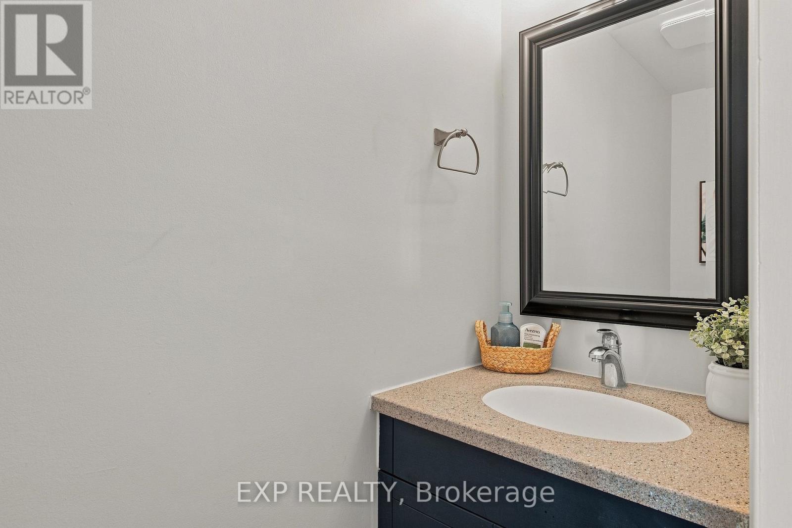 22 Driftwood Drive, Kitchener, Ontario  N2N 3A2 - Photo 18 - X13690066