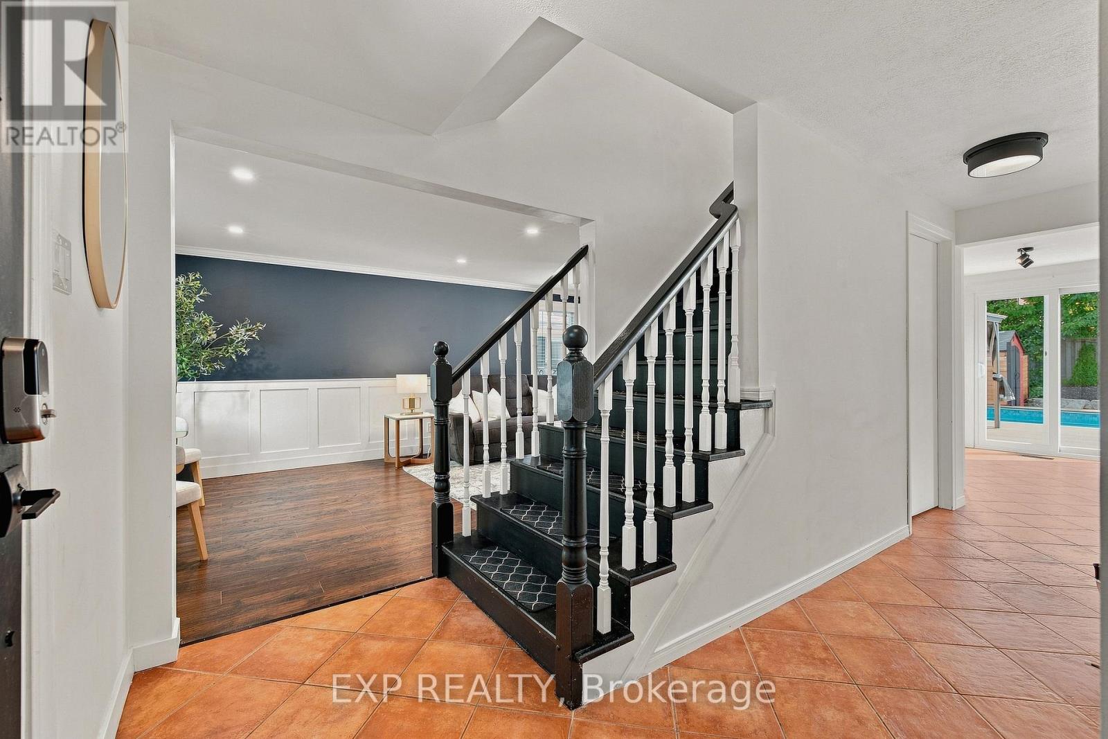 22 Driftwood Drive, Kitchener, Ontario  N2N 3A2 - Photo 5 - X13690066