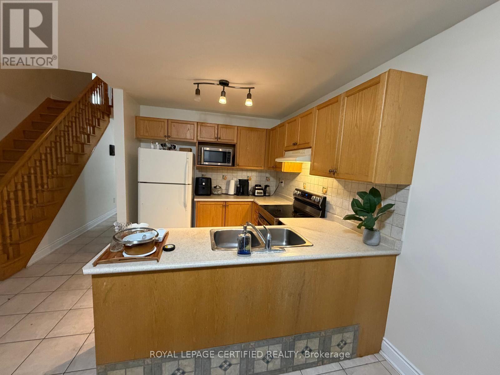 612 Caldwell Crescent, Milton, Ontario  L9T 0H4 - Photo 5 - W13676636