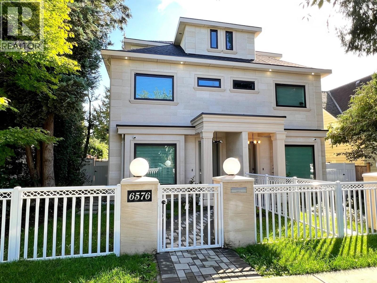 6576 YEW STREET, Vancouver, British Columbia
