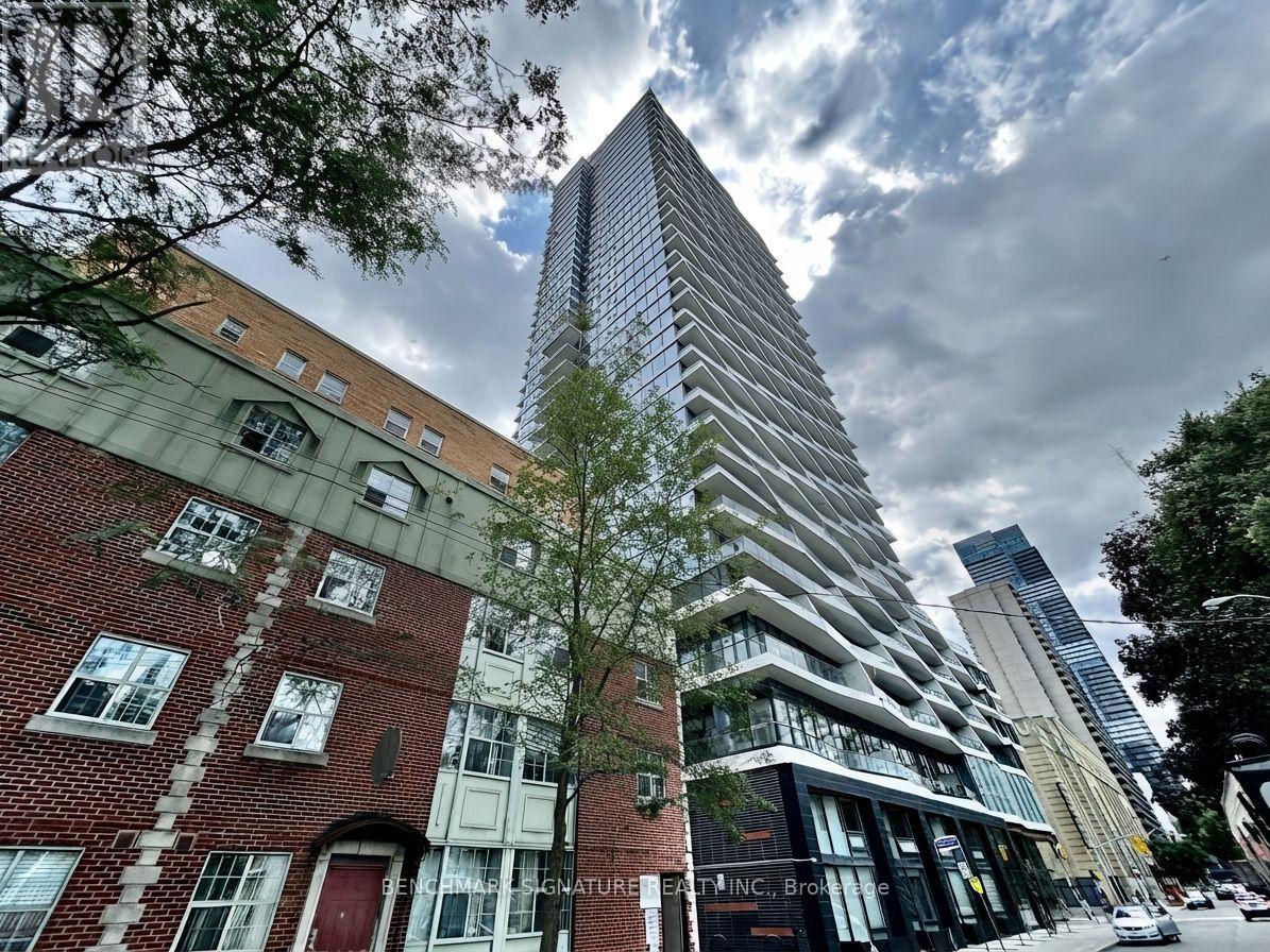 523 - 85 WOOD STREET, Toronto, Ontario
