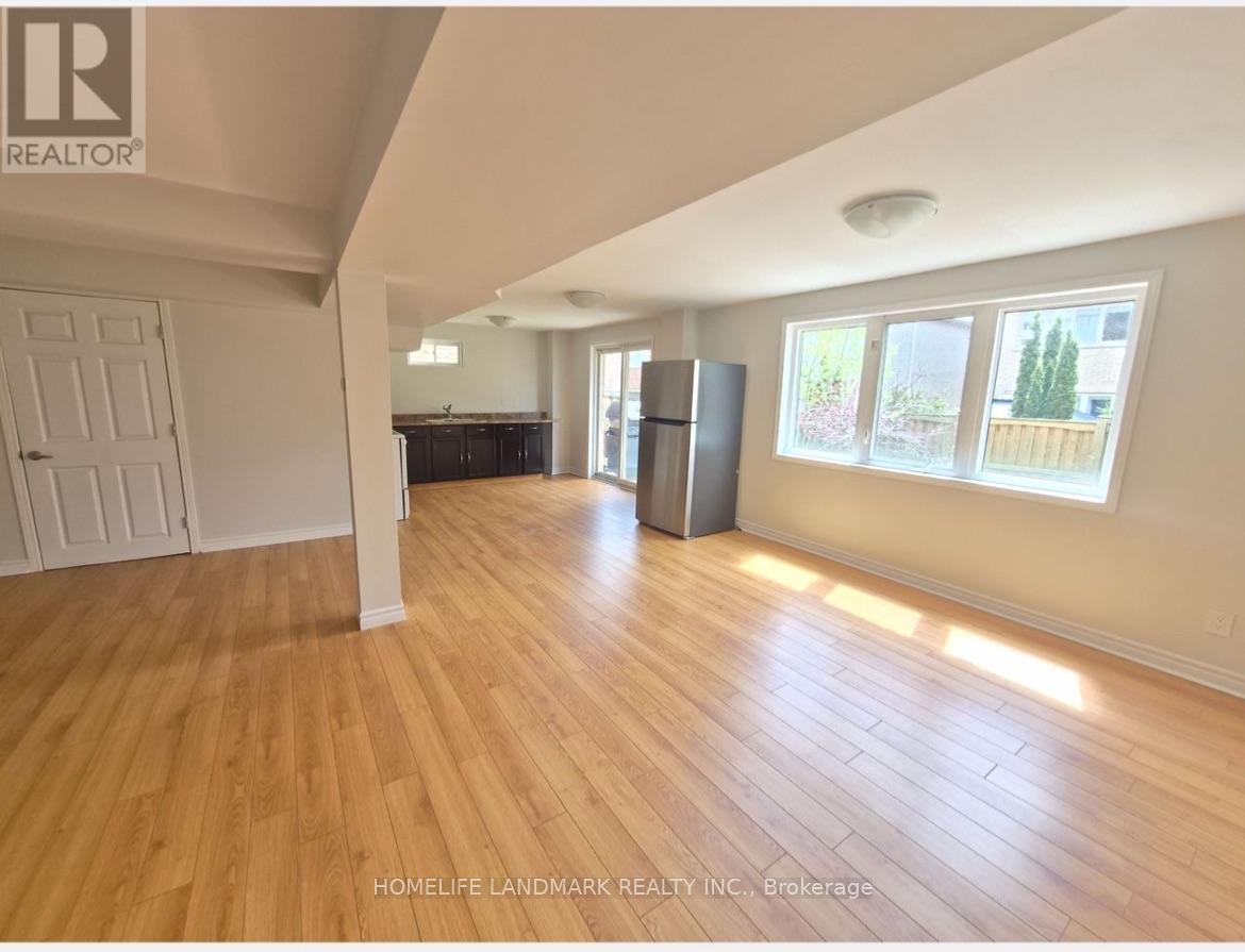 29 Mansard Drive, Richmond Hill, Ontario  L4E 0L7 - Photo 2 - N13690120