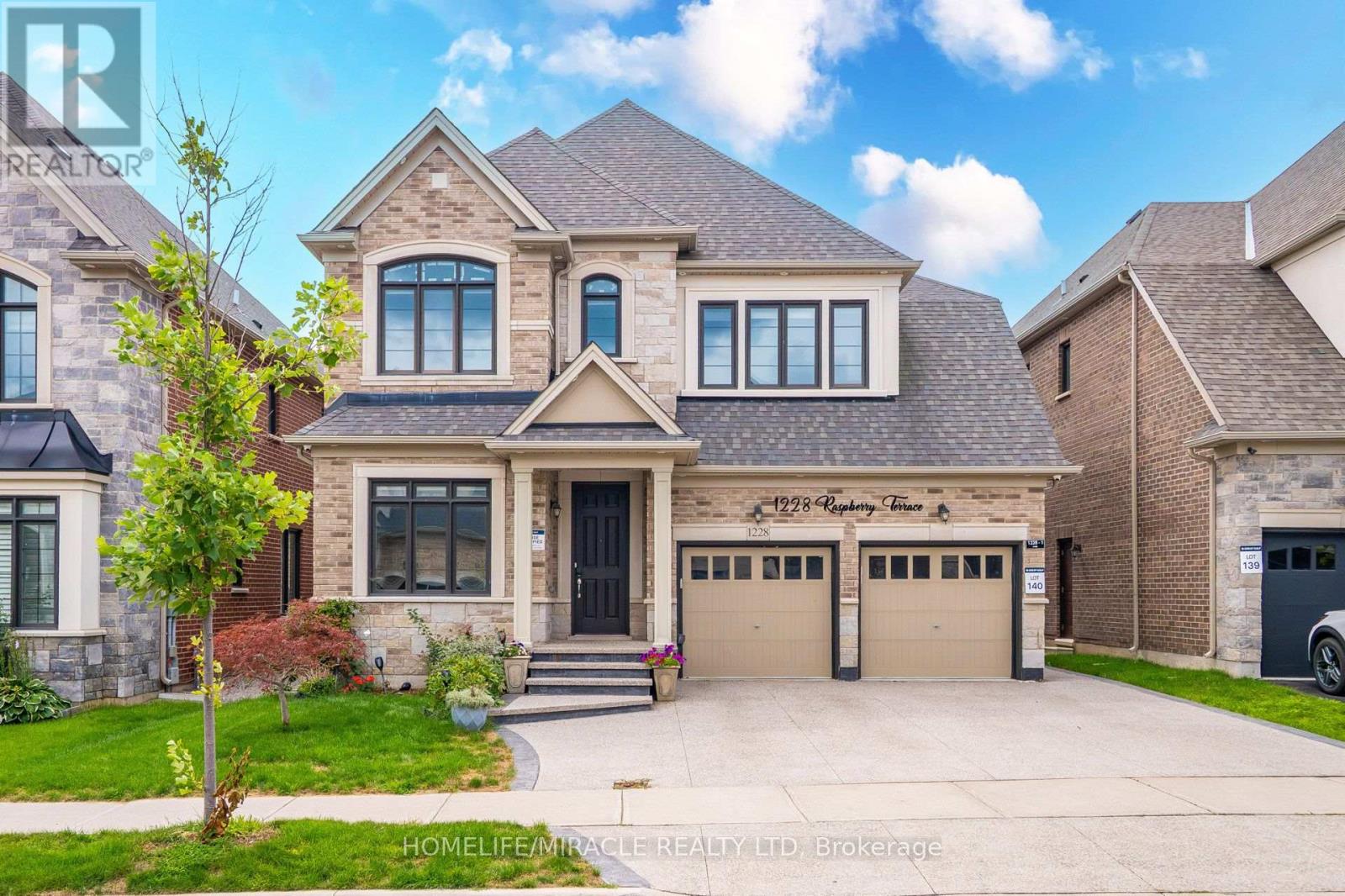 1228 Raspberry Terrace, Milton, Ontario  L9E 1N1 - Photo 2 - W13690128