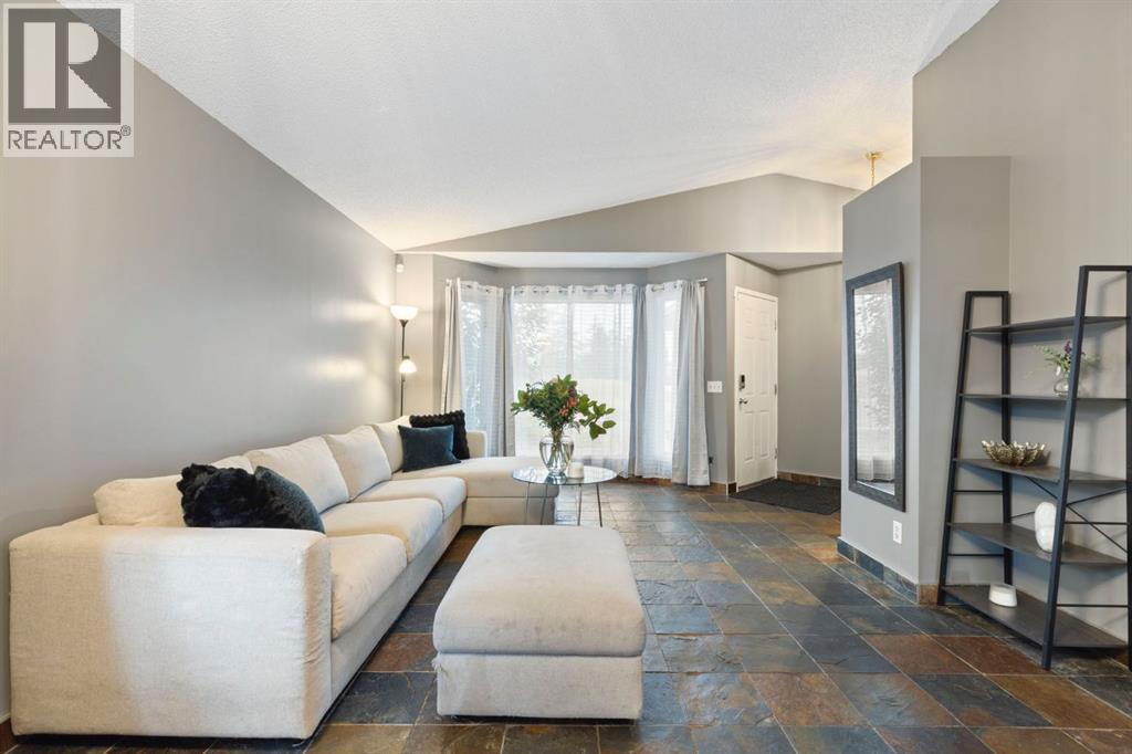 176 Riverbend Drive SE, Calgary, Alberta  T2C 3V7 - Photo 6 - A2337028