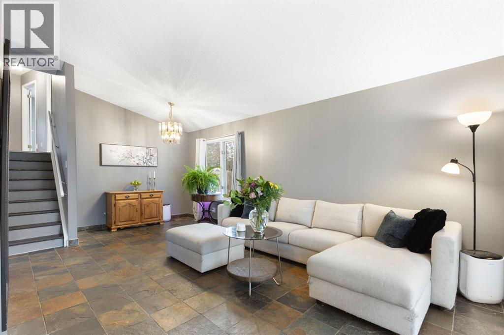 176 Riverbend Drive SE, Calgary, Alberta  T2C 3V7 - Photo 5 - A2337028