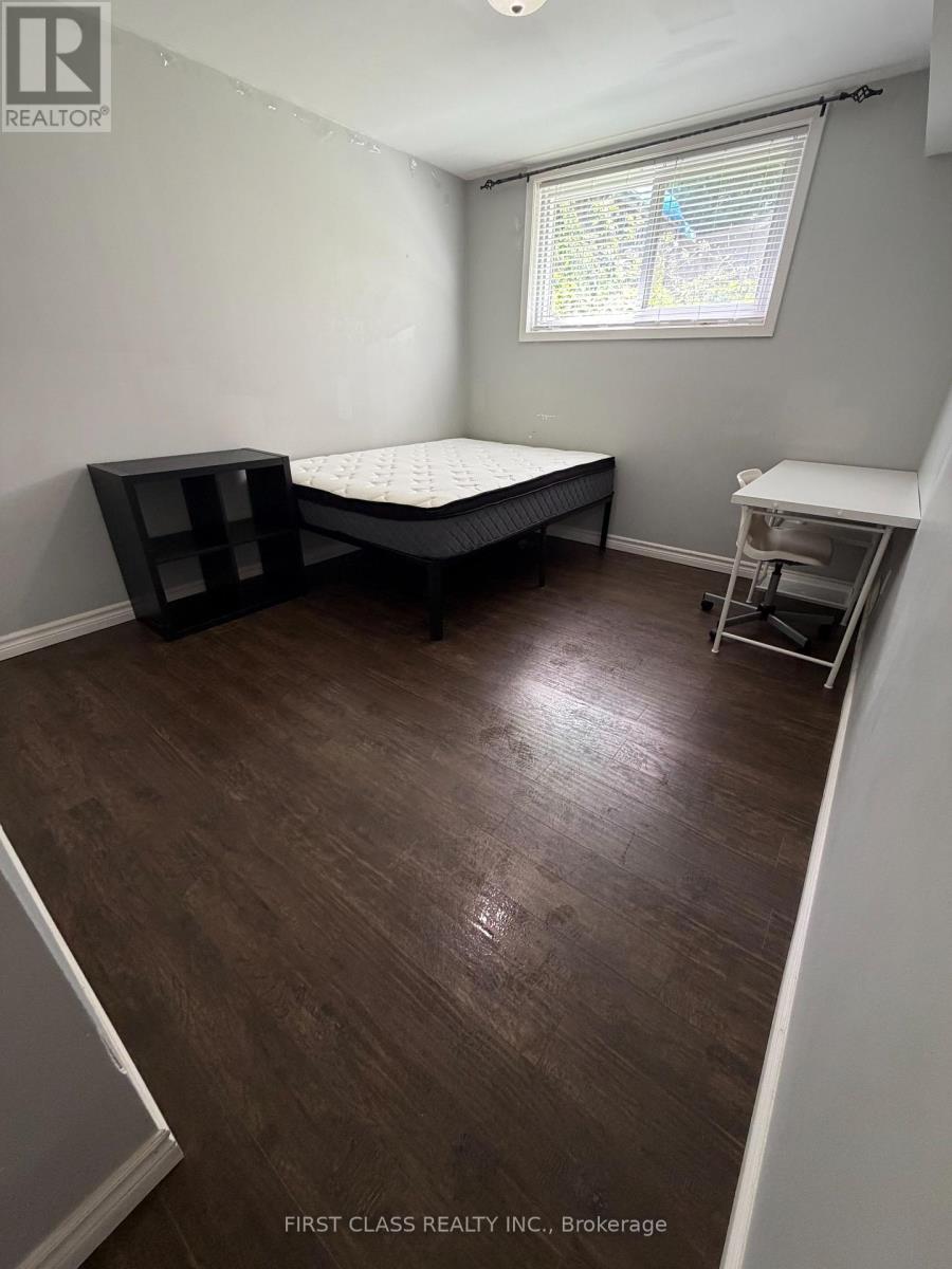 657 Sevilla Park Place, London East, Ontario  N5Y 4H9 - Photo 10 - X13690114