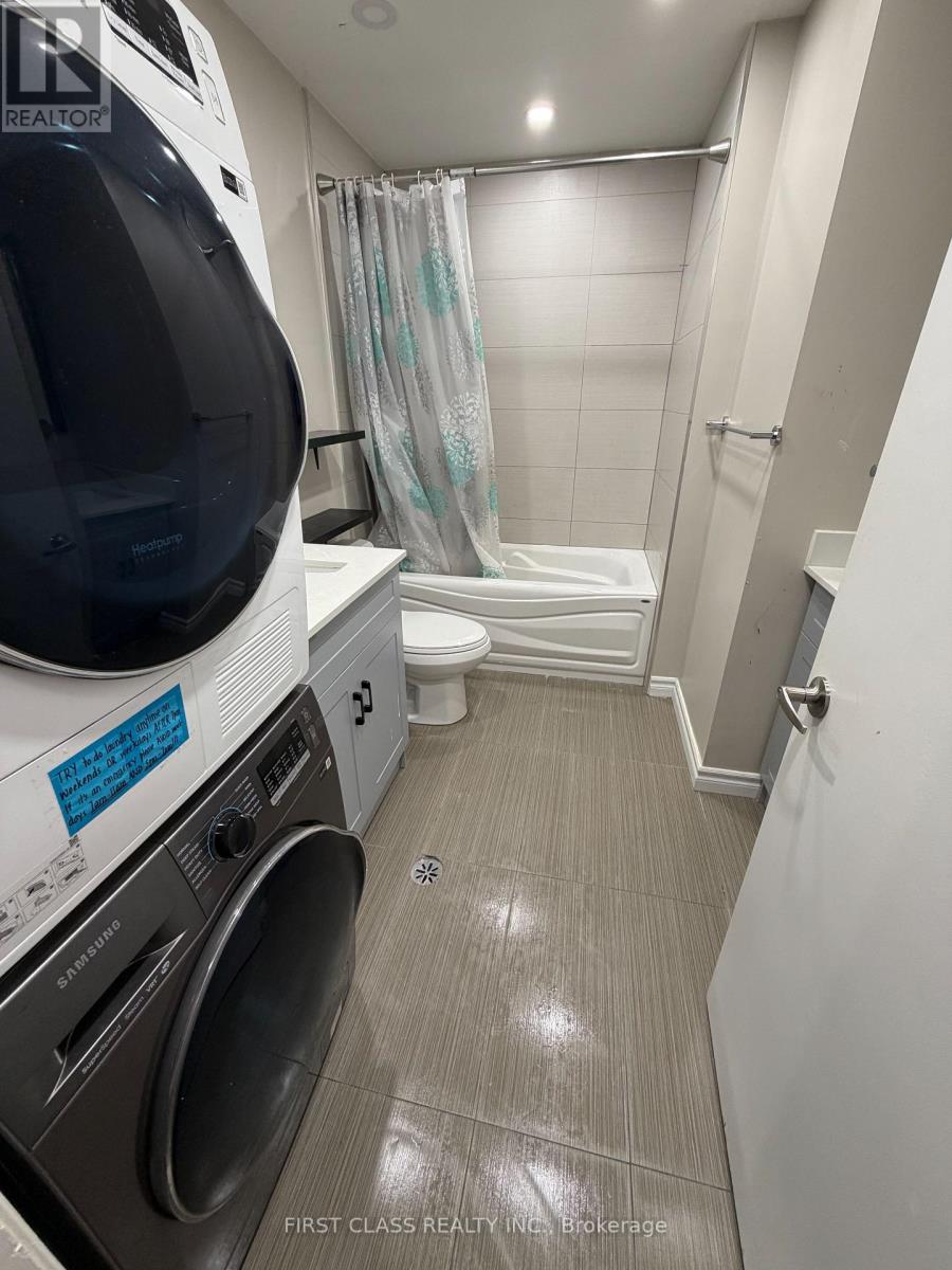 657 Sevilla Park Place, London East, Ontario  N5Y 4H9 - Photo 12 - X13690114