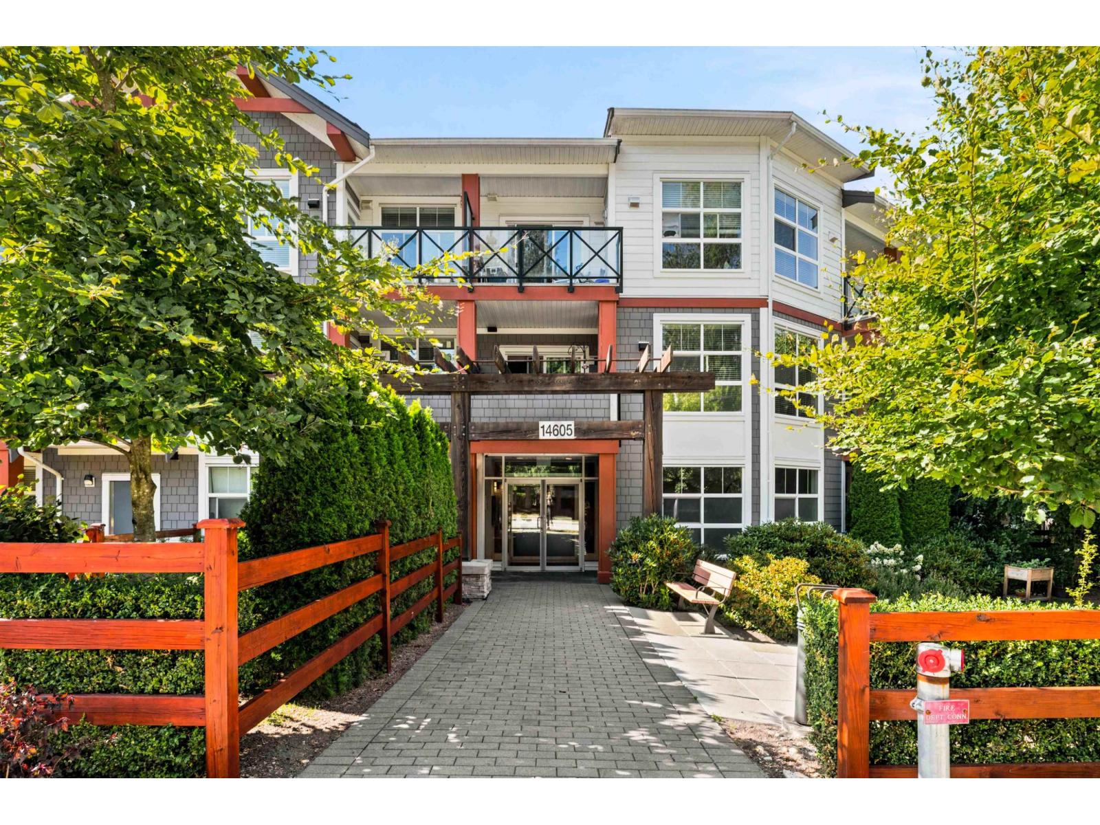 309 14605 Mcdougall Drive, Surrey, British Columbia  V4P 0G7 - Photo 2 - R3157049