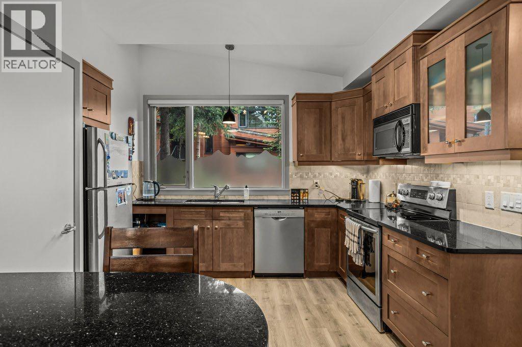 302, 113 Cave Avenue, Banff, Alberta  T1L 1B5 - Photo 14 - A2337756
