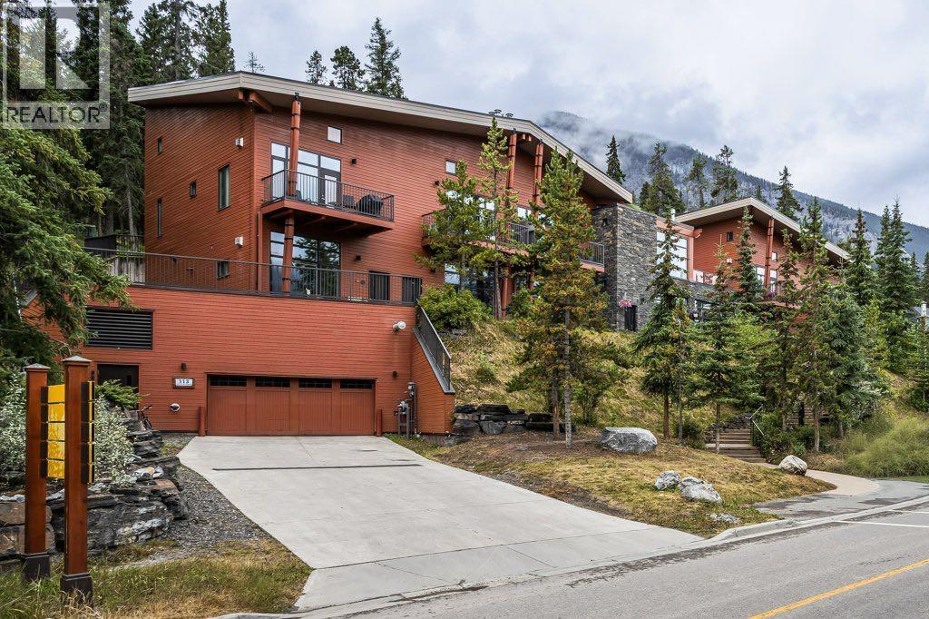 302, 113 Cave Avenue, Banff, Alberta  T1L 1B5 - Photo 2 - A2337756
