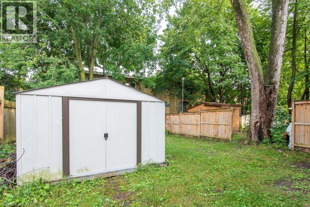 185 Cedarvale Crescent Unit# A, Waterloo, Ontario  N2L 4T3 - Photo 39 - 40850502