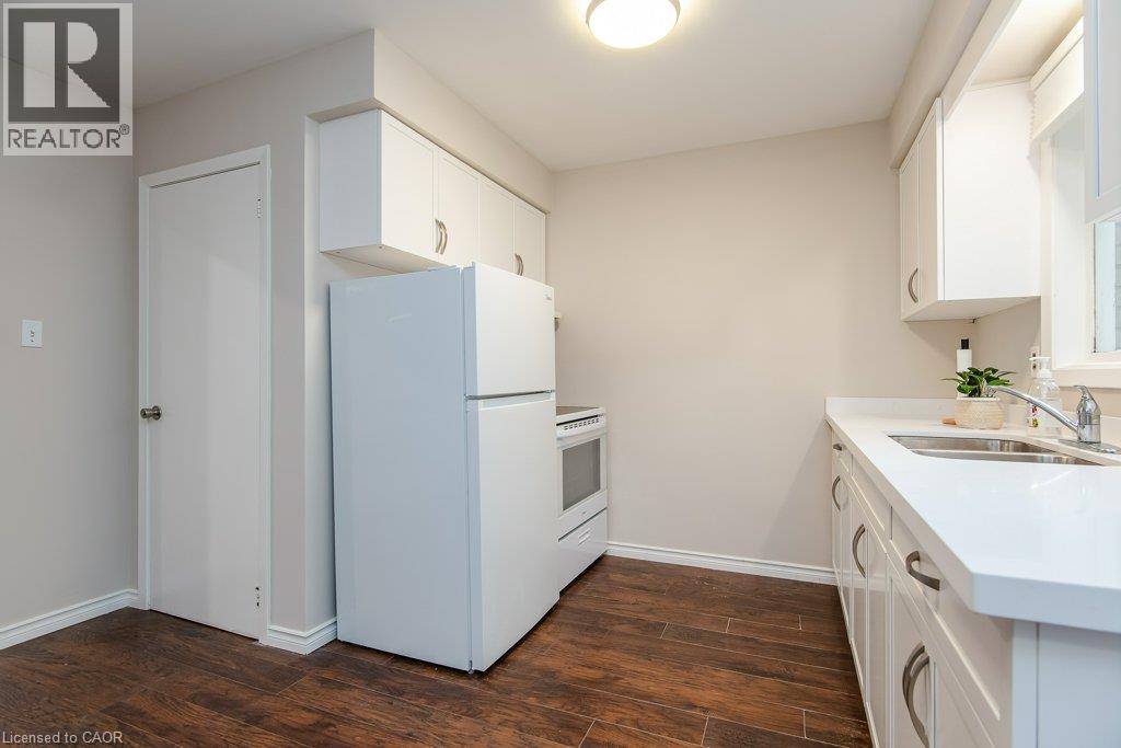 185 Cedarvale Crescent Unit# A, Waterloo, Ontario  N2L 4T3 - Photo 14 - 40853789