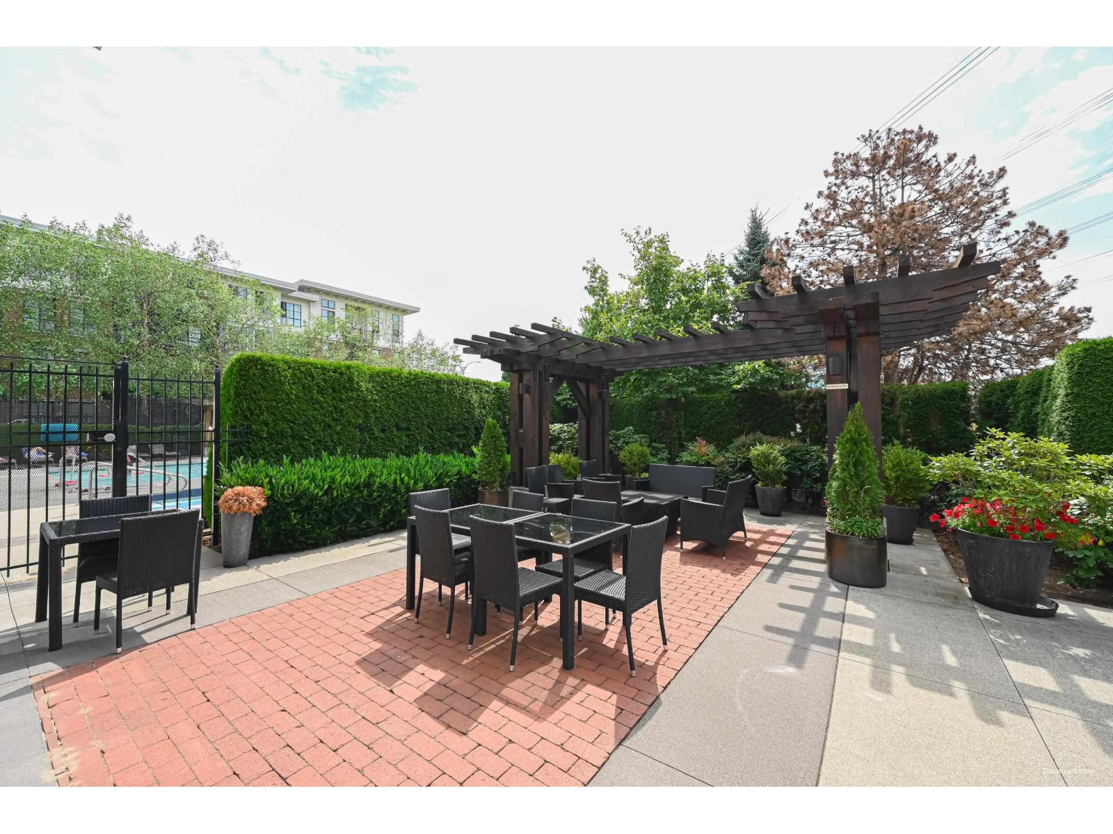 402 15138 34 AVENUE, Surrey, British Columbia