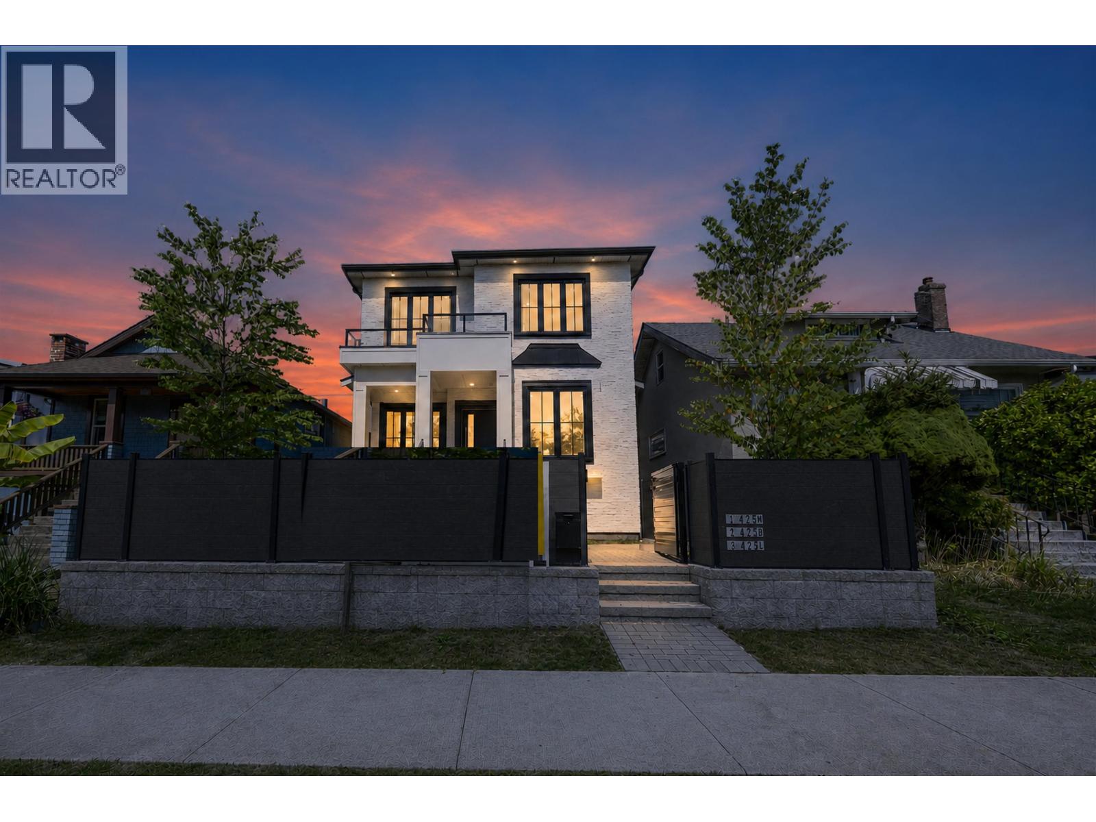 425 E 56TH AVENUE, Vancouver, British Columbia