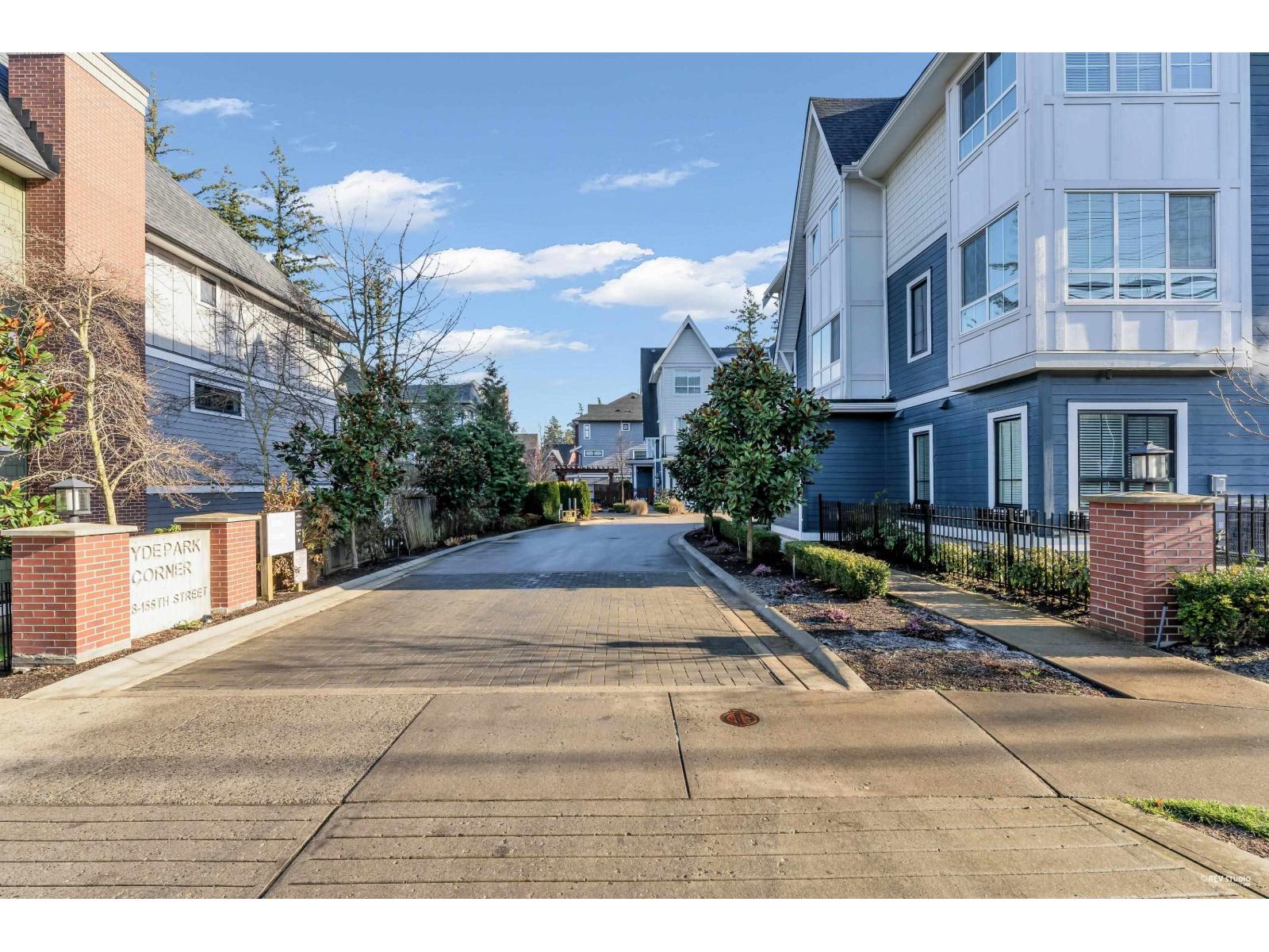 12 2828 156 STREET, Surrey, British Columbia