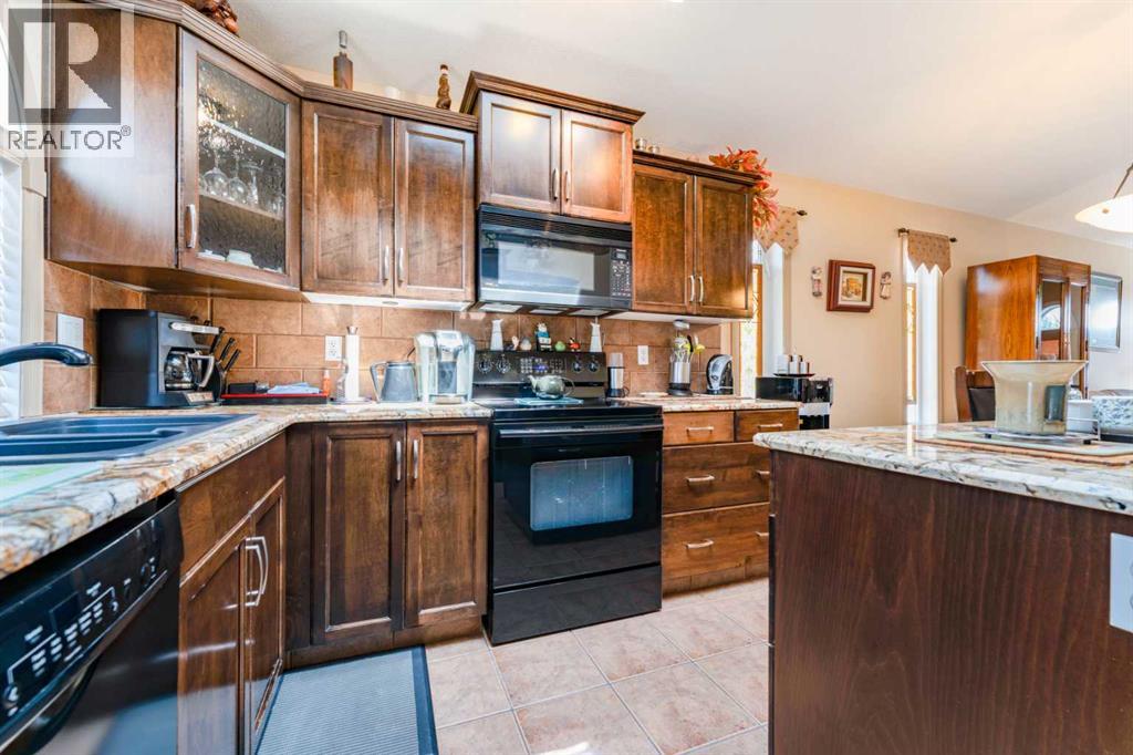414 Gateway Crescent S, Lethbridge, Alberta  T1K 4X2 - Photo 11 - A2333358