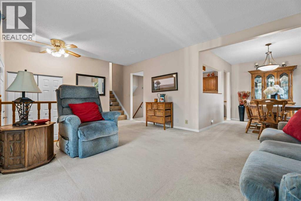 71 Templewood Road NE, Calgary, Alberta  T1Y 4B1 - Photo 6 - A2338156