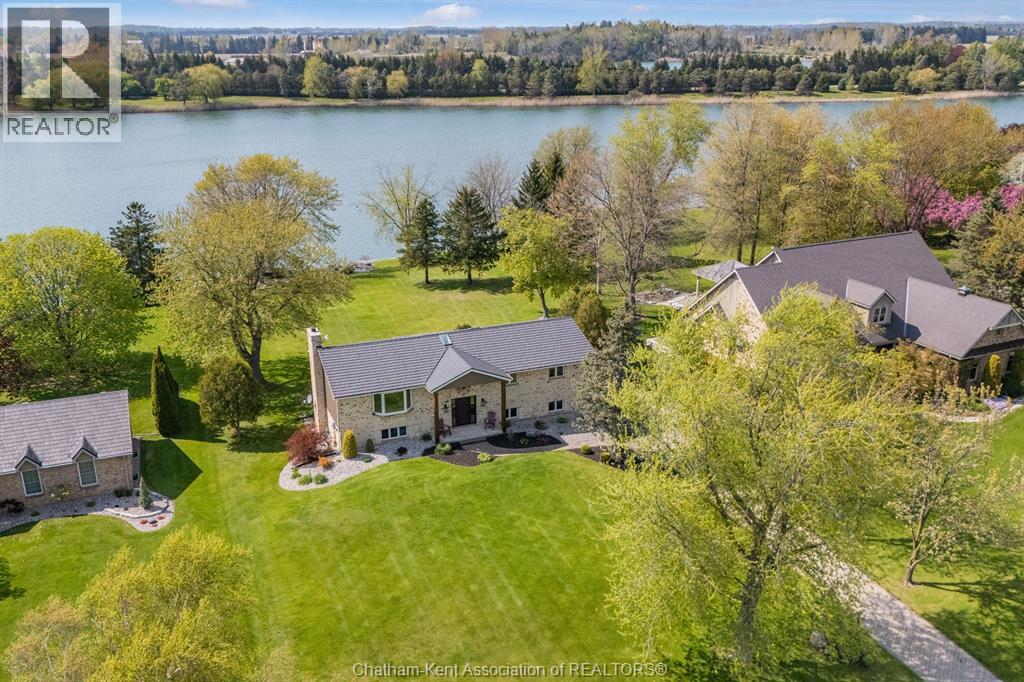 MLS# 26020221: 10609 Lakeview DRIVE, Harwich Township, Canada