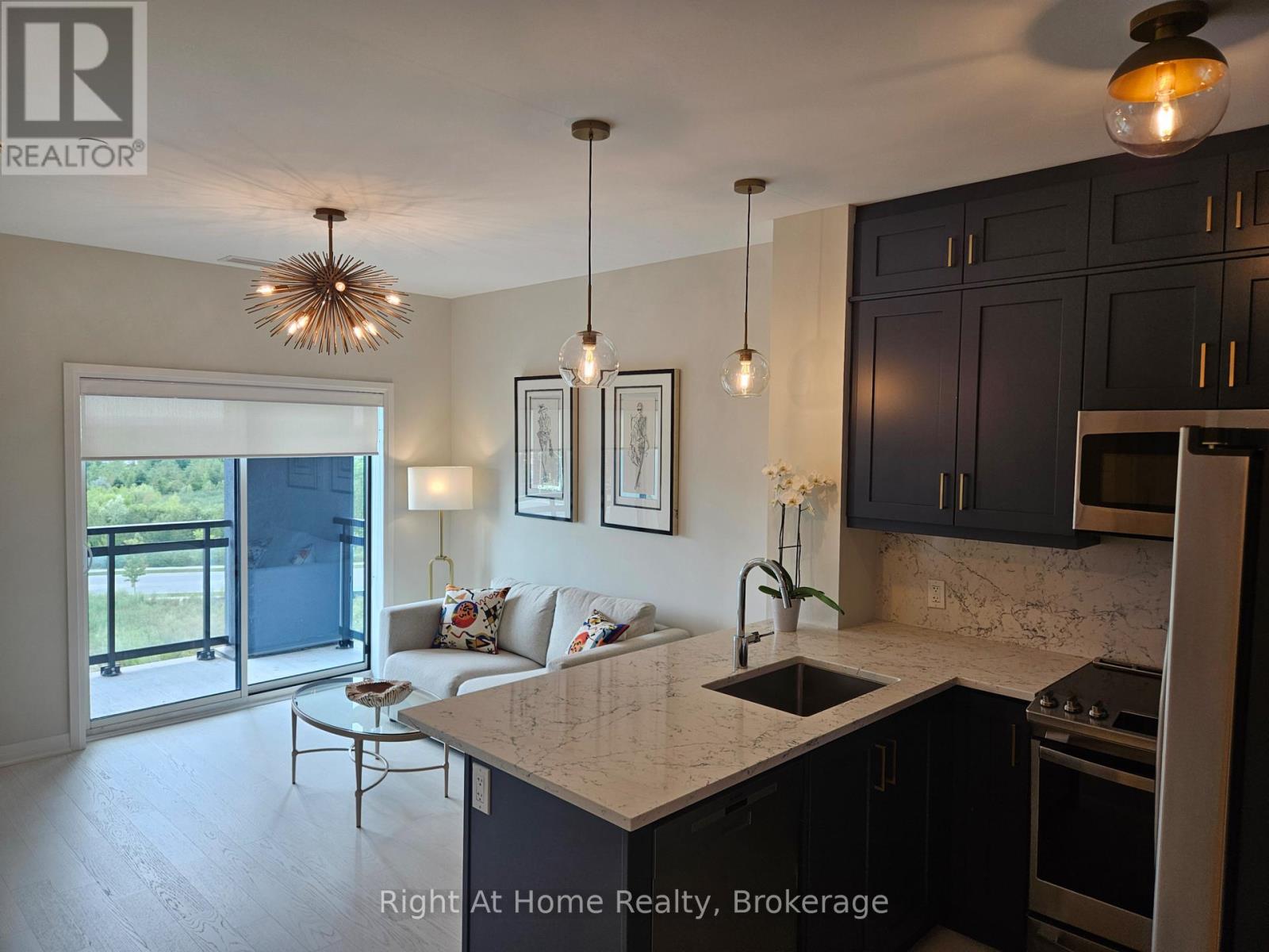 527 - 102 Grovewood Common, Oakville, Ontario  L6H 0X2 - Photo 5 - W13690166