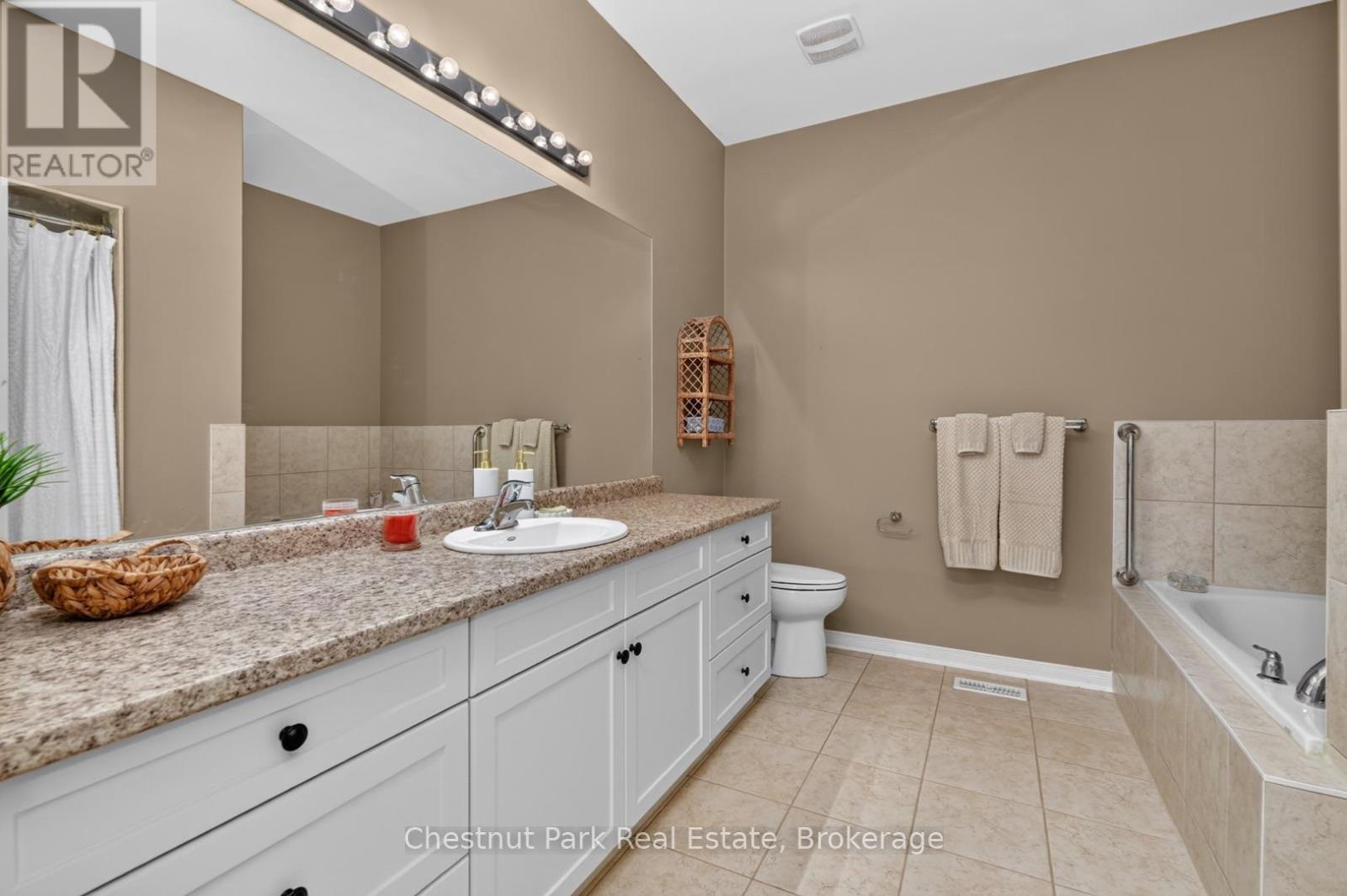 7 Stormont Court, Bracebridge (Monck (Bracebridge)), Ontario  P1L 0B7 - Photo 23 - X13690176