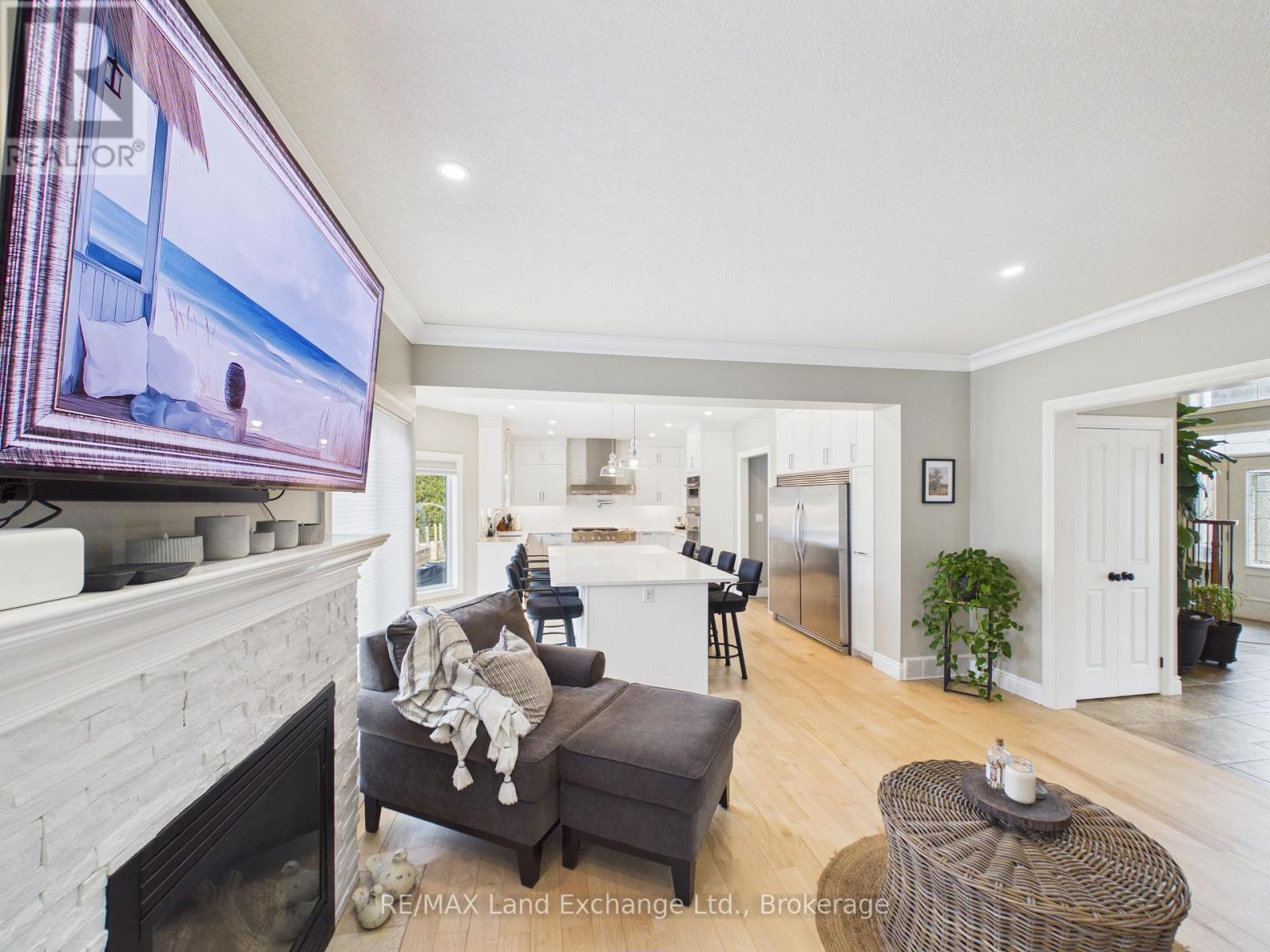 4 Scott Crescent, Huron-Kinloss, Ontario  N2Z 0C6 - Photo 12 - X13690192