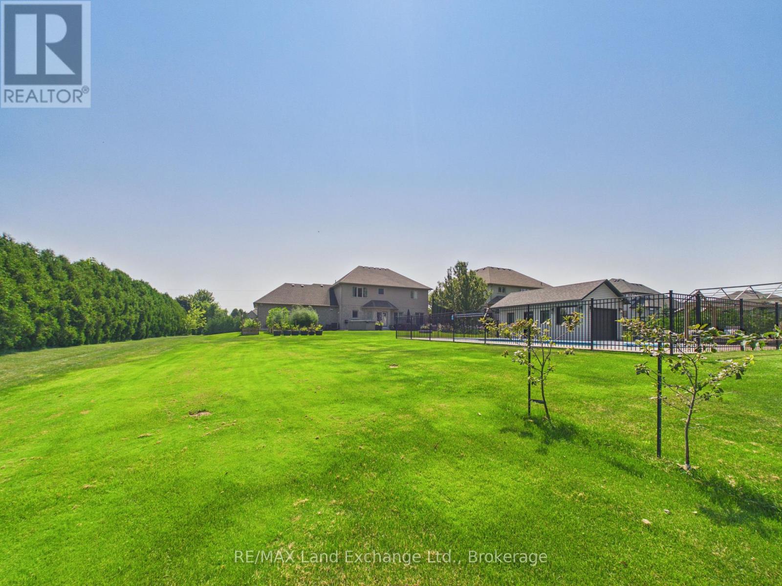 4 Scott Crescent, Huron-Kinloss, Ontario  N2Z 0C6 - Photo 34 - X13690192