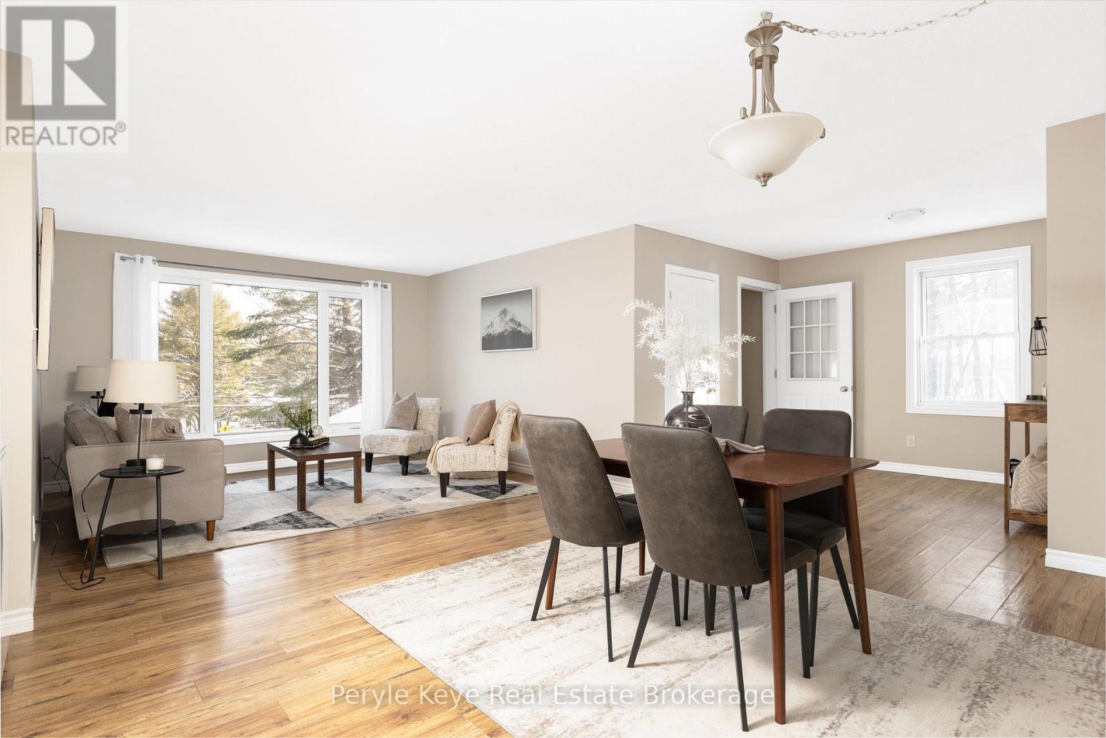 820 Manitoba Street, Bracebridge (Monck (Bracebridge)), Ontario  P1L 0K8 - Photo 4 - X13690194